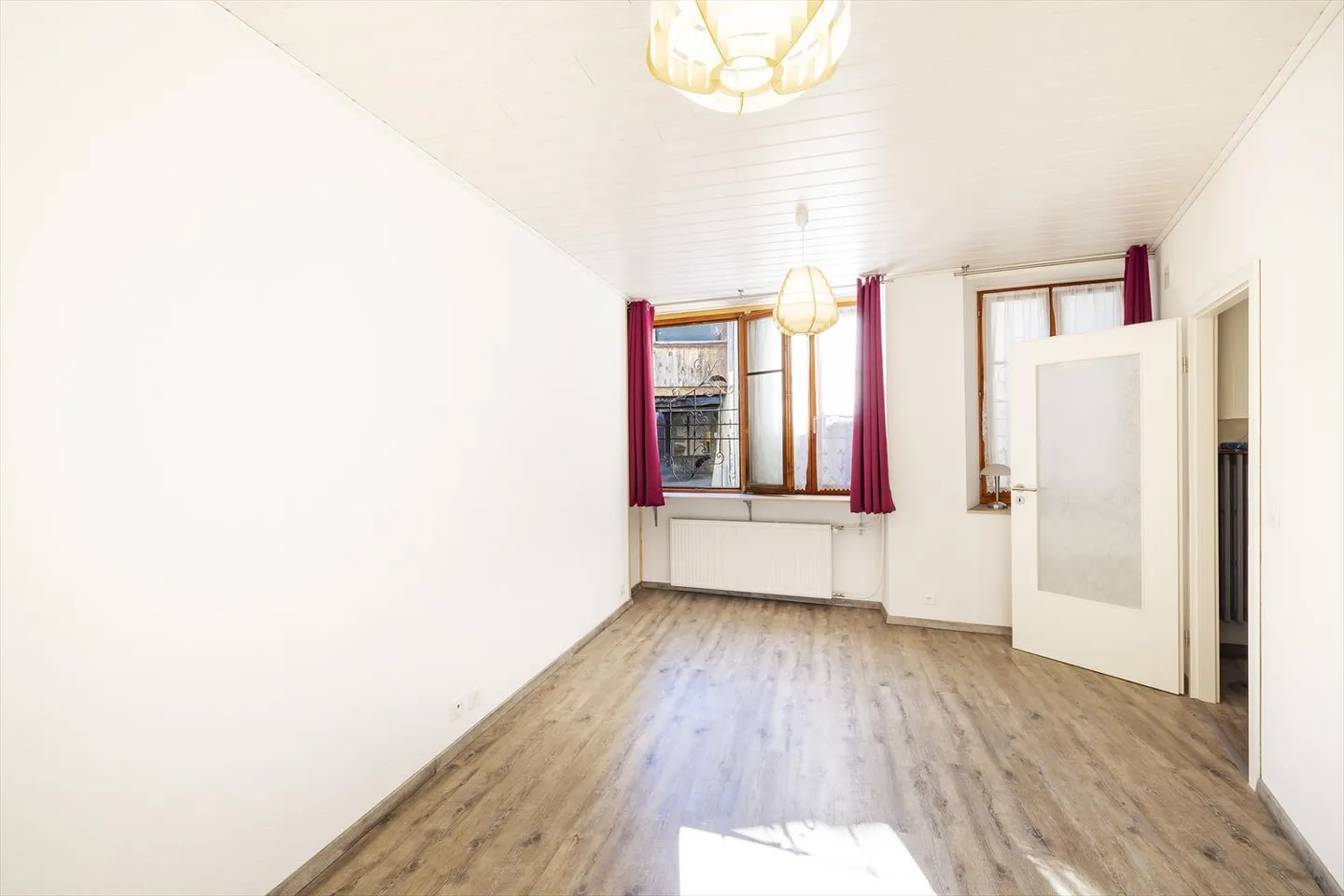 Maison contiguë 4.5 pièces - Photo 2 sur 11
