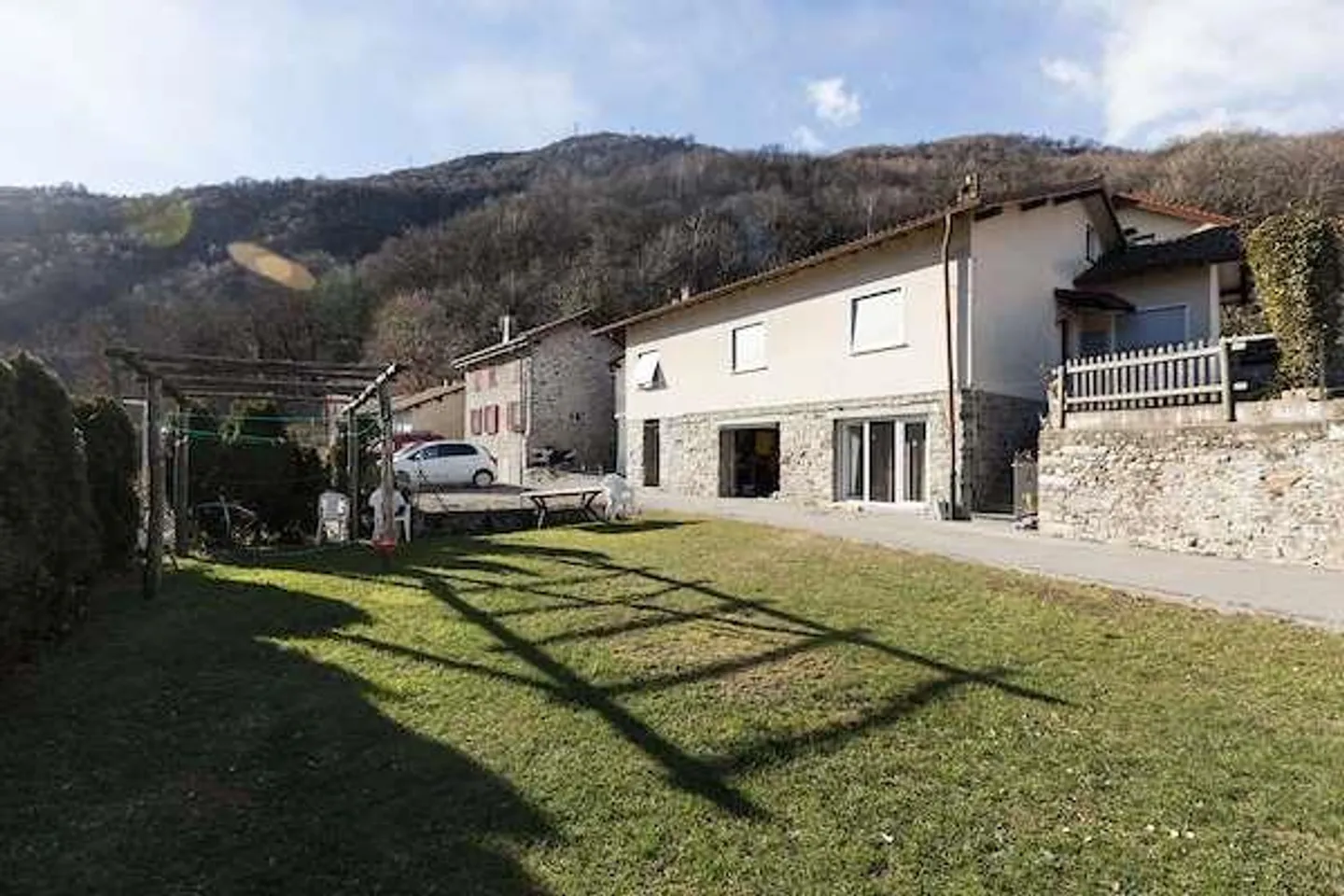 VIVRE DANS LE VERT - 3.5 PIÈCES À SIGIRINO - Photo 11 sur 13