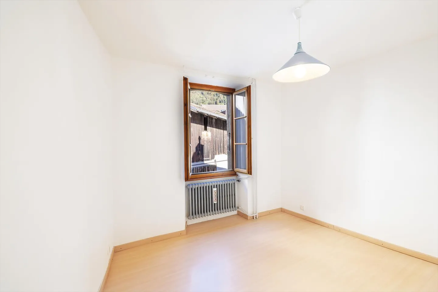 Maison contiguë 4.5 pièces - Photo 6 sur 11