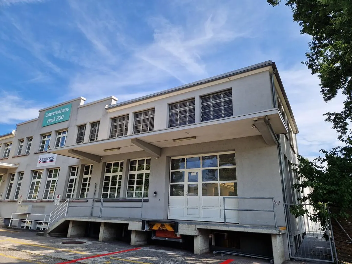 Espace commercial/bureau à louer dans la zone industrielle d'Olten - Photo 1 sur 2