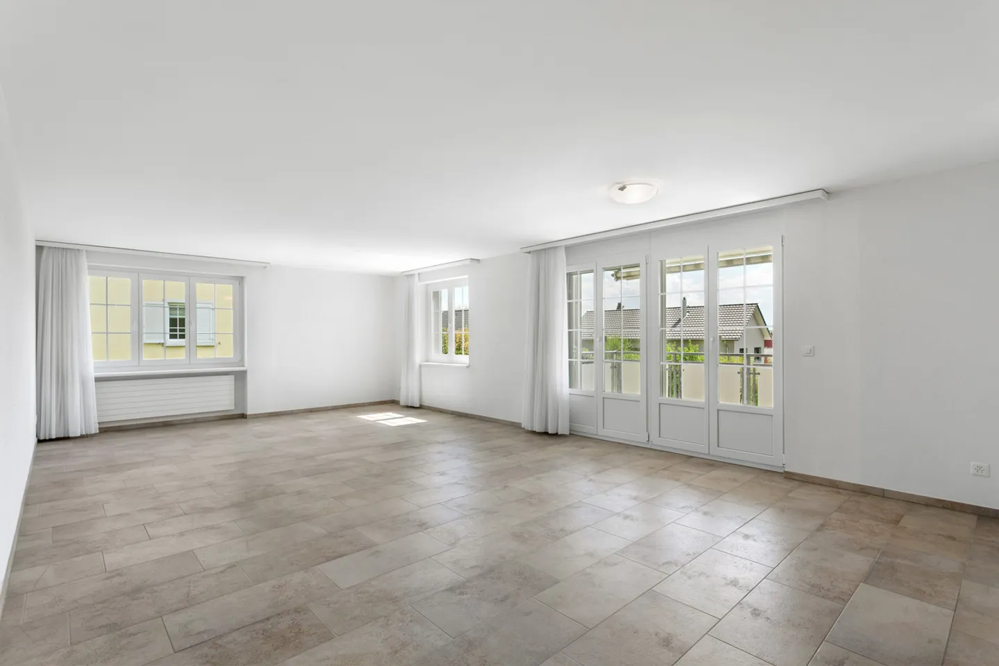 Il comfort incontra la tranquillità - Un'abitazione attraente con vista - Foto 1 di 8