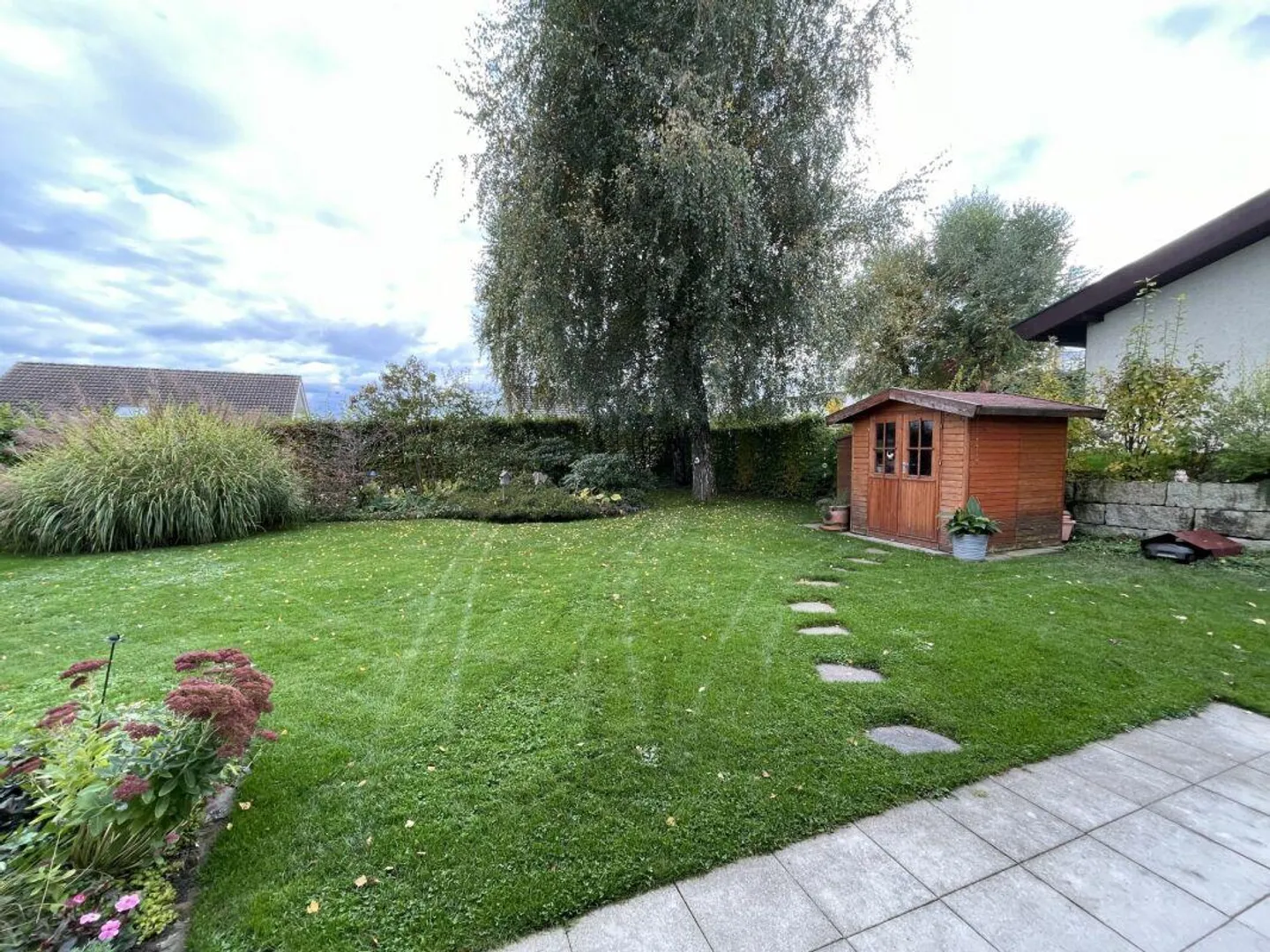 Charmantes Freistehendes Haus - Foto 6 von 10