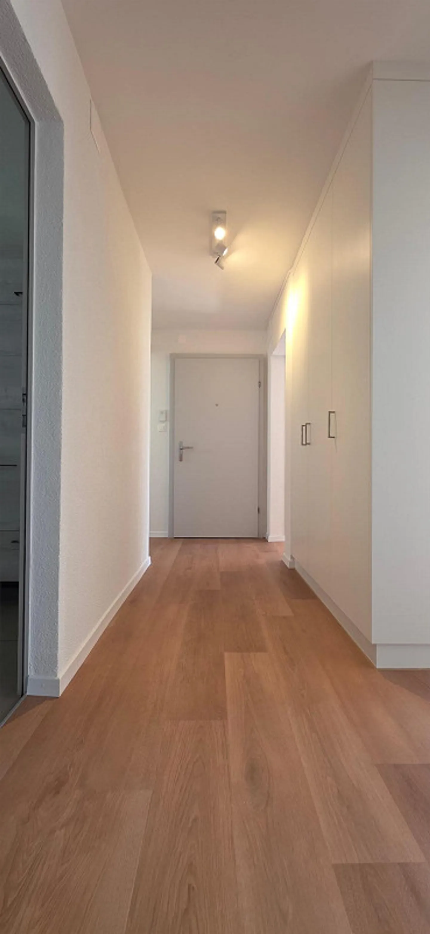 Appartamento affascinante con 4 stanze e balcone a Kreuzlingen - Foto 6 di 13