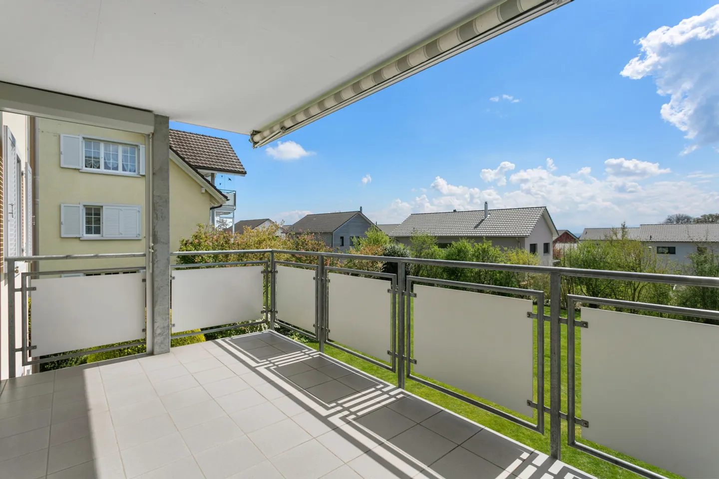 Il comfort incontra la tranquillità - Un'abitazione attraente con vista - Foto 5 di 8