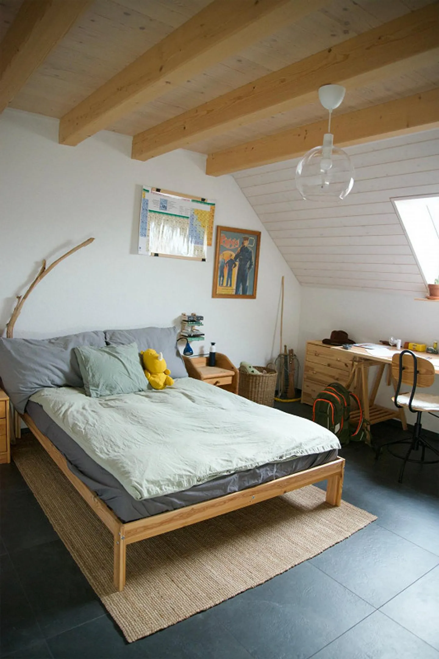 High-Quality Duplex Apartment with Great Views - Photo 12 of 13