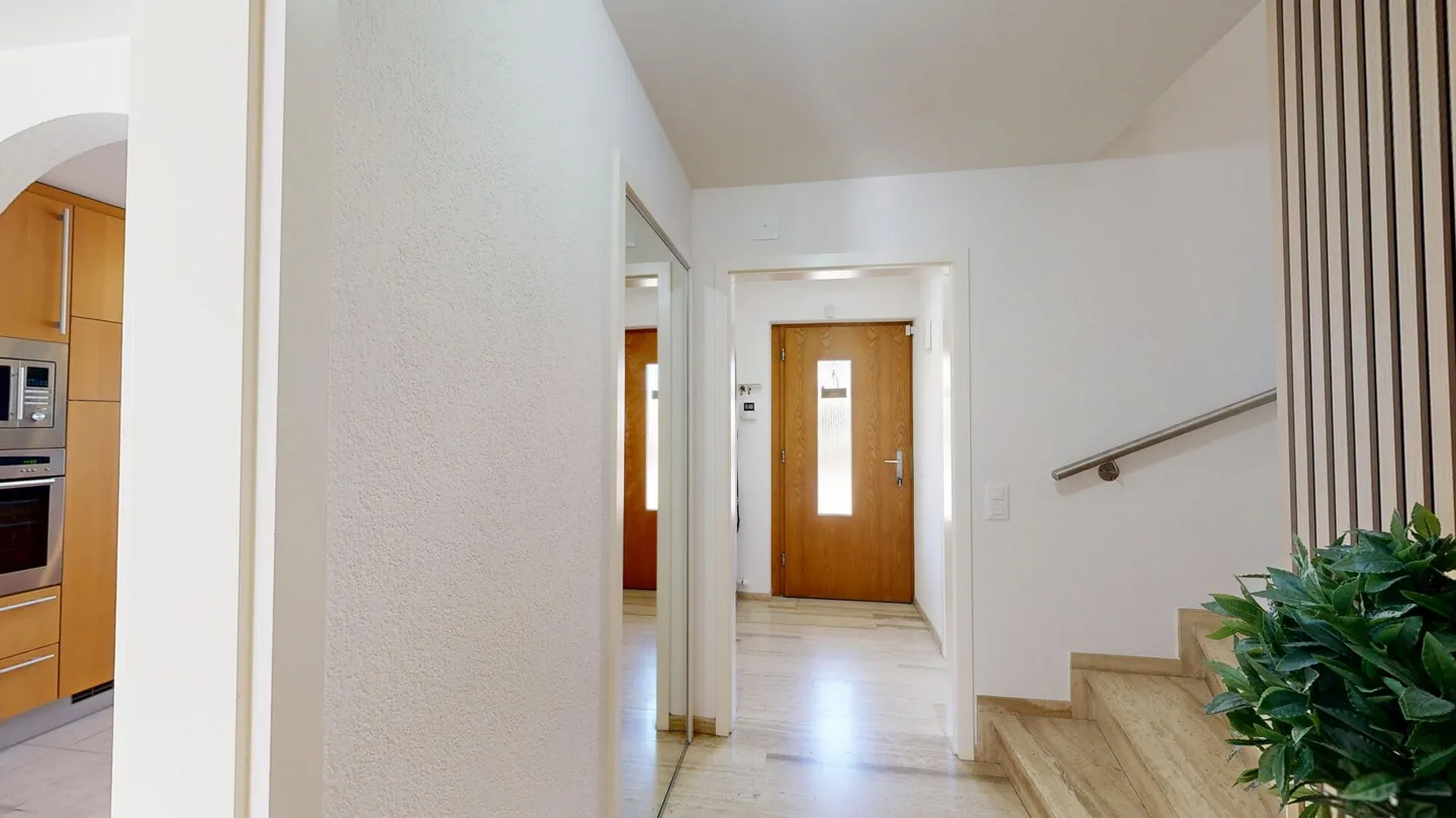 Charming Family Home with Garden - Photo 5 of 20