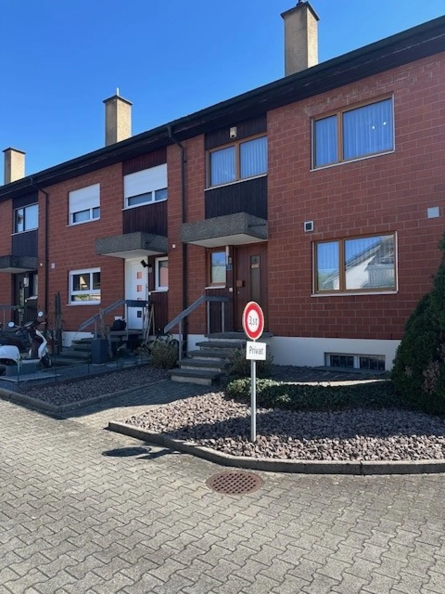 Charming Family Home with Garden - Photo 18 of 20