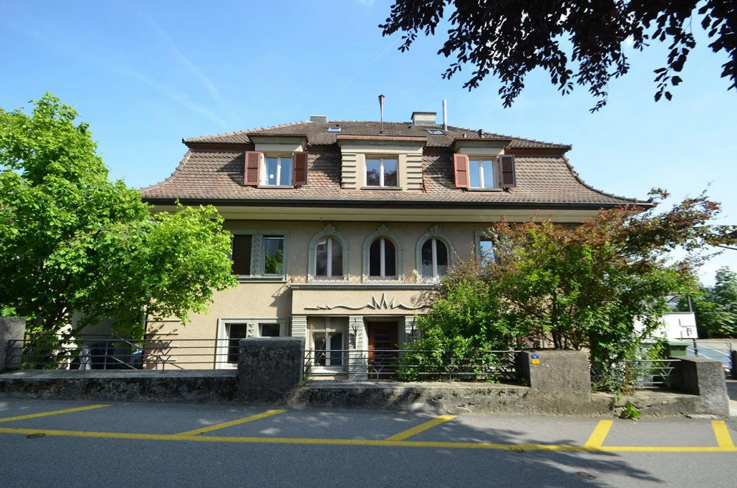 Profitez de la vue sur la ville - Photo 2 sur 12