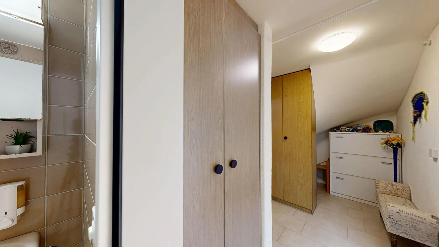 Charming Family Home with Garden - Photo 16 of 20