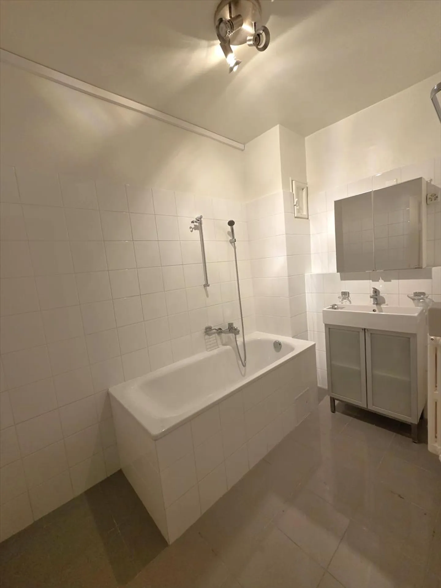 Appartement avec 3 chambres et balcons à Servette - Photo 5 sur 6