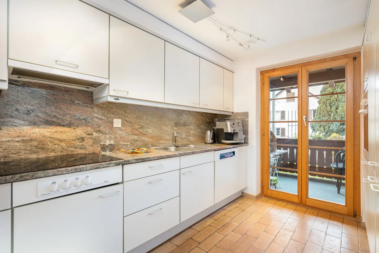 Charming Duplex Apartment in Historic House - Photo 4 of 13