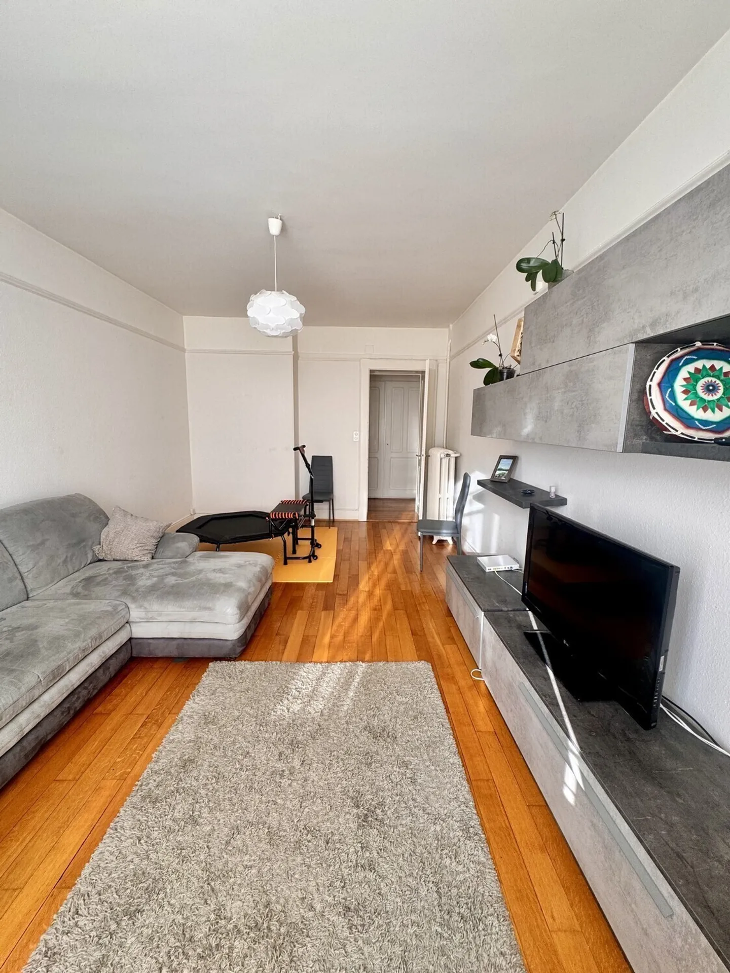 3-ZIMMER-WOHNUNG IN MONTREUX (VD), MÖBLIERT, BEFRISTET - Foto 2 von 10