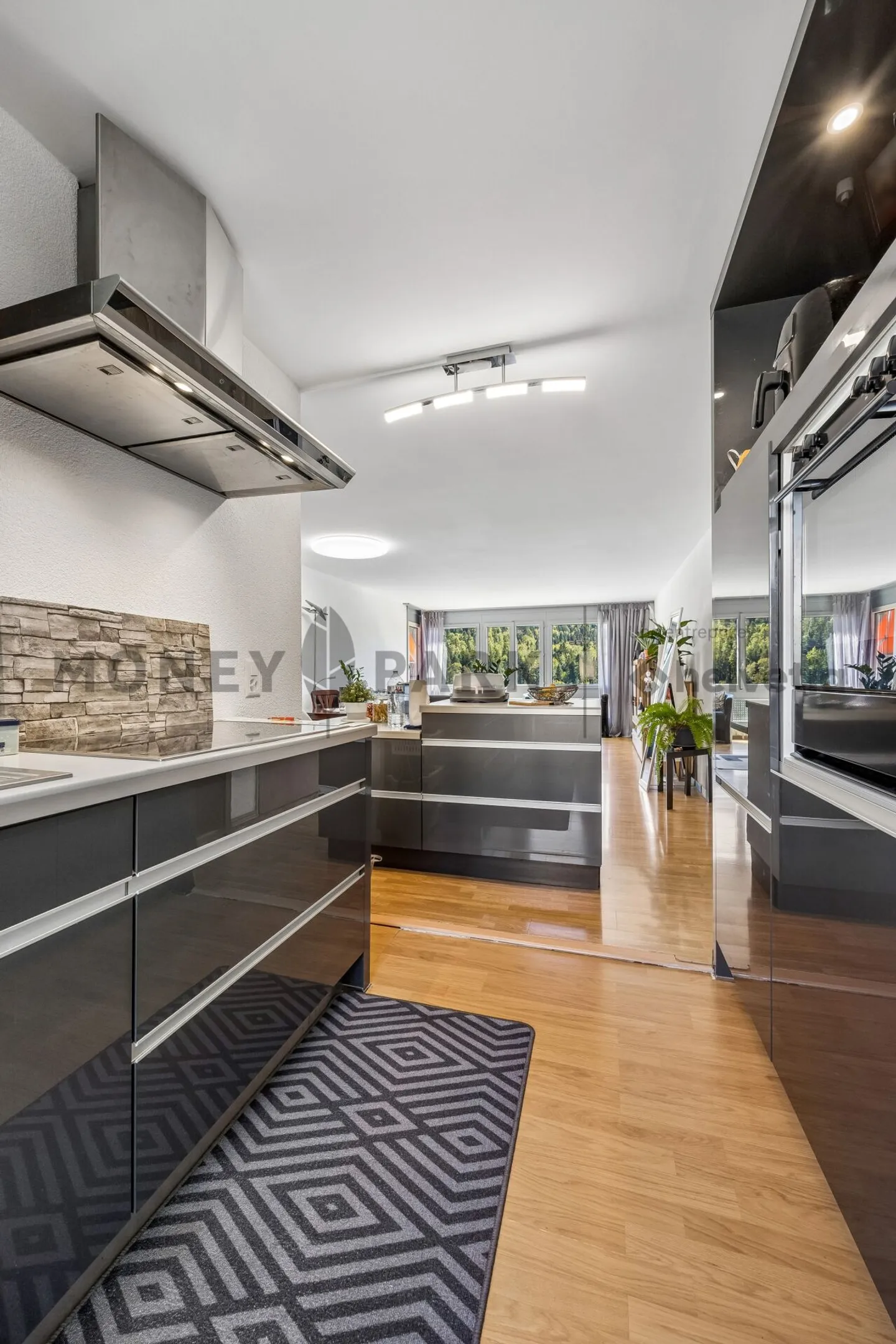 Beautiful 5.5 room apartment - Photo 8 of 13