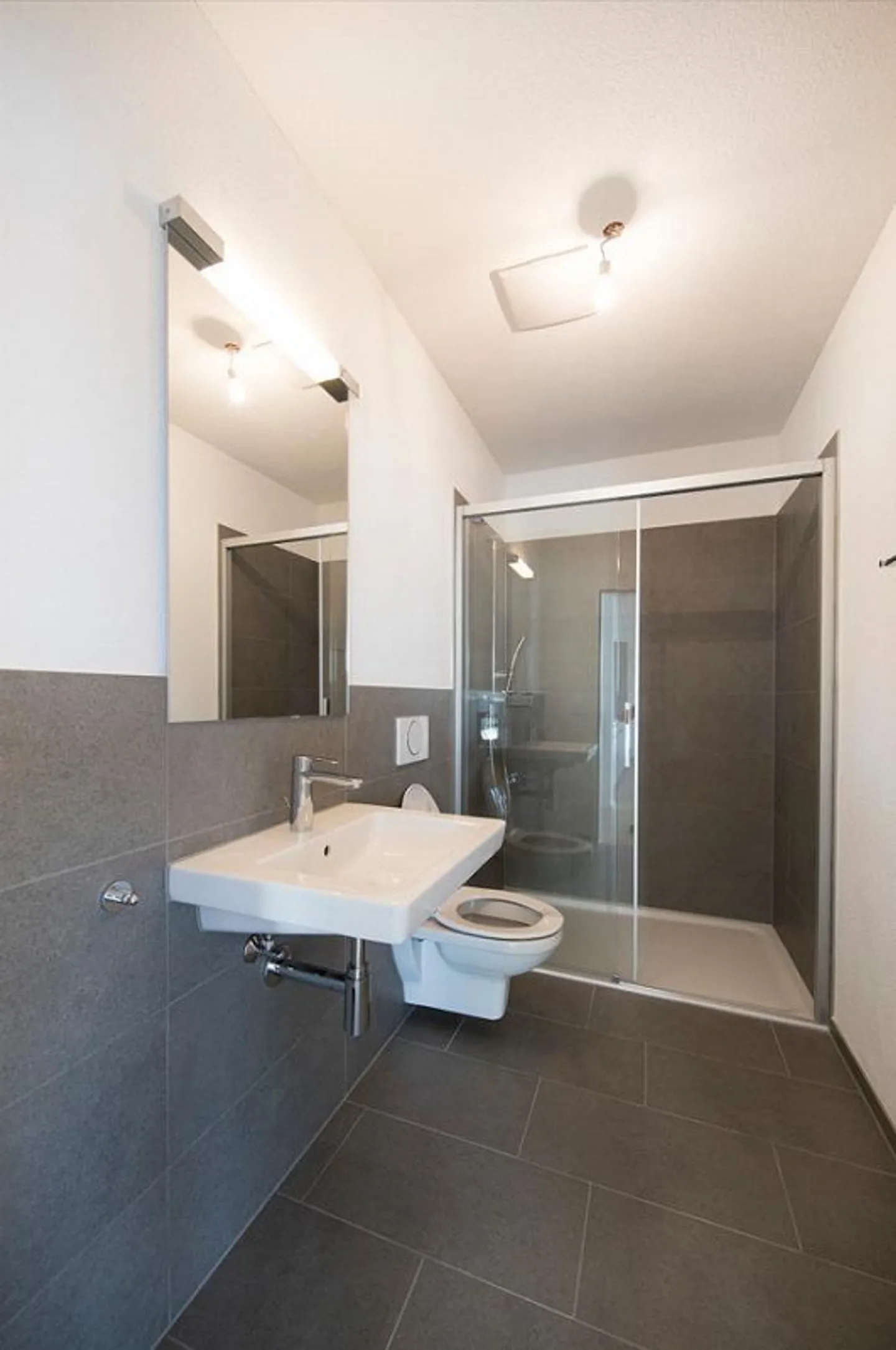 Modern and central 3.5-room apartment for rent - Photo 6 of 7