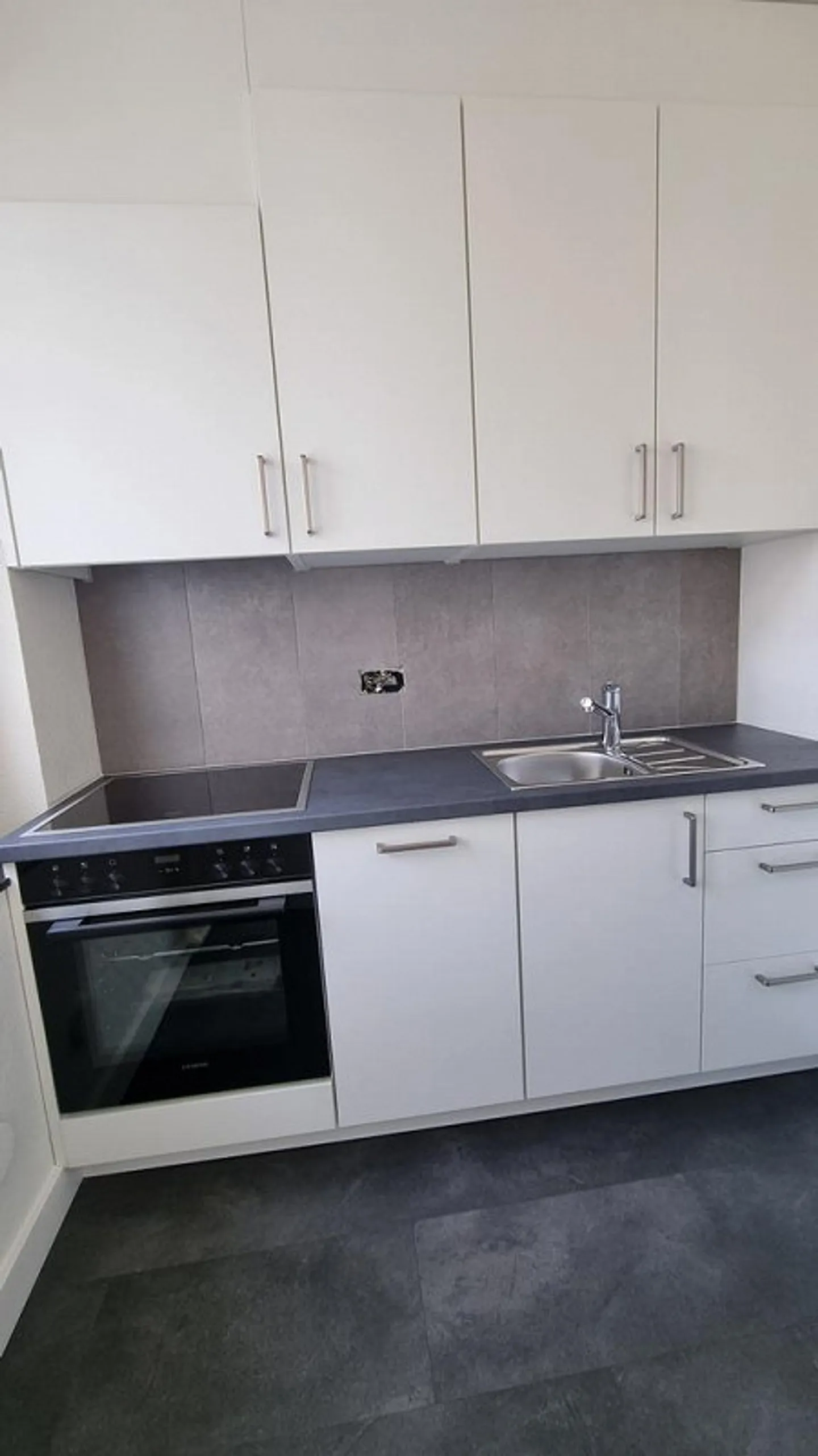 Single Bijou in the Heart of Gundeli, 30 m2 Pure Tranquility - Photo 1 of 6