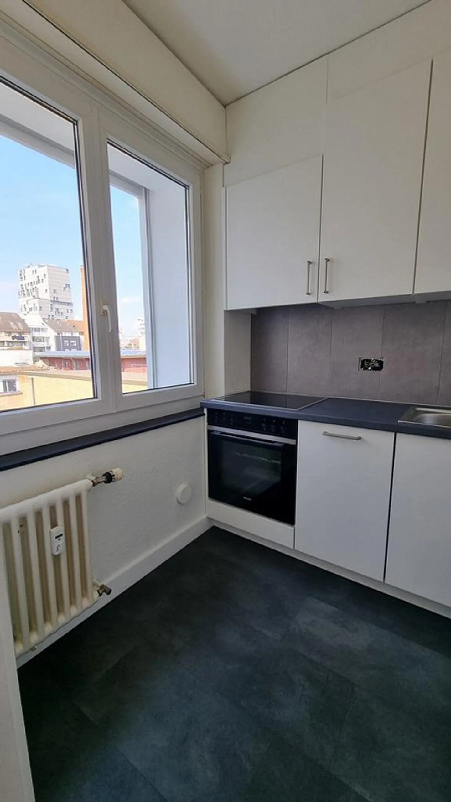 Single Bijou in the Heart of Gundeli, 30 m2 Pure Tranquility - Photo 2 of 6