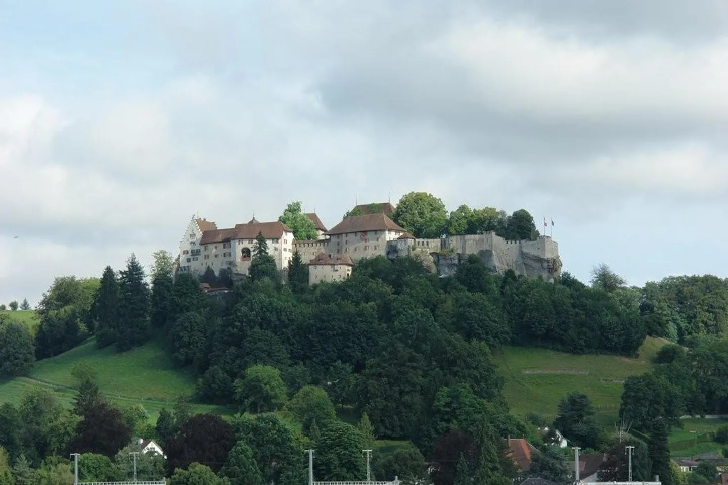 Modernes Apartment mit Schlossblick - Foto 5 von 5