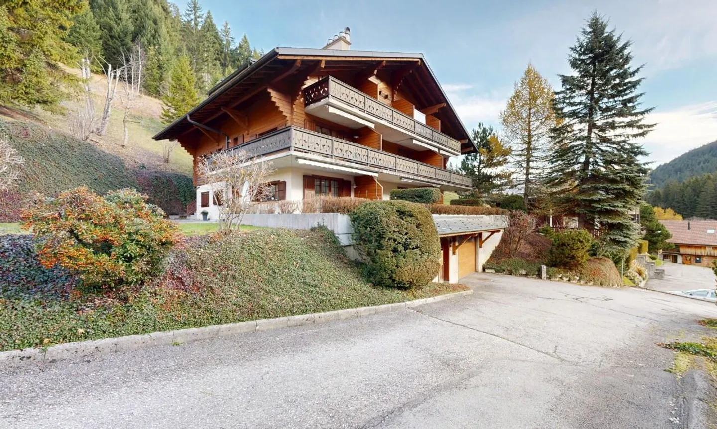 3.5-room apartment with mountain view and close to cable car - Photo 1 of 13