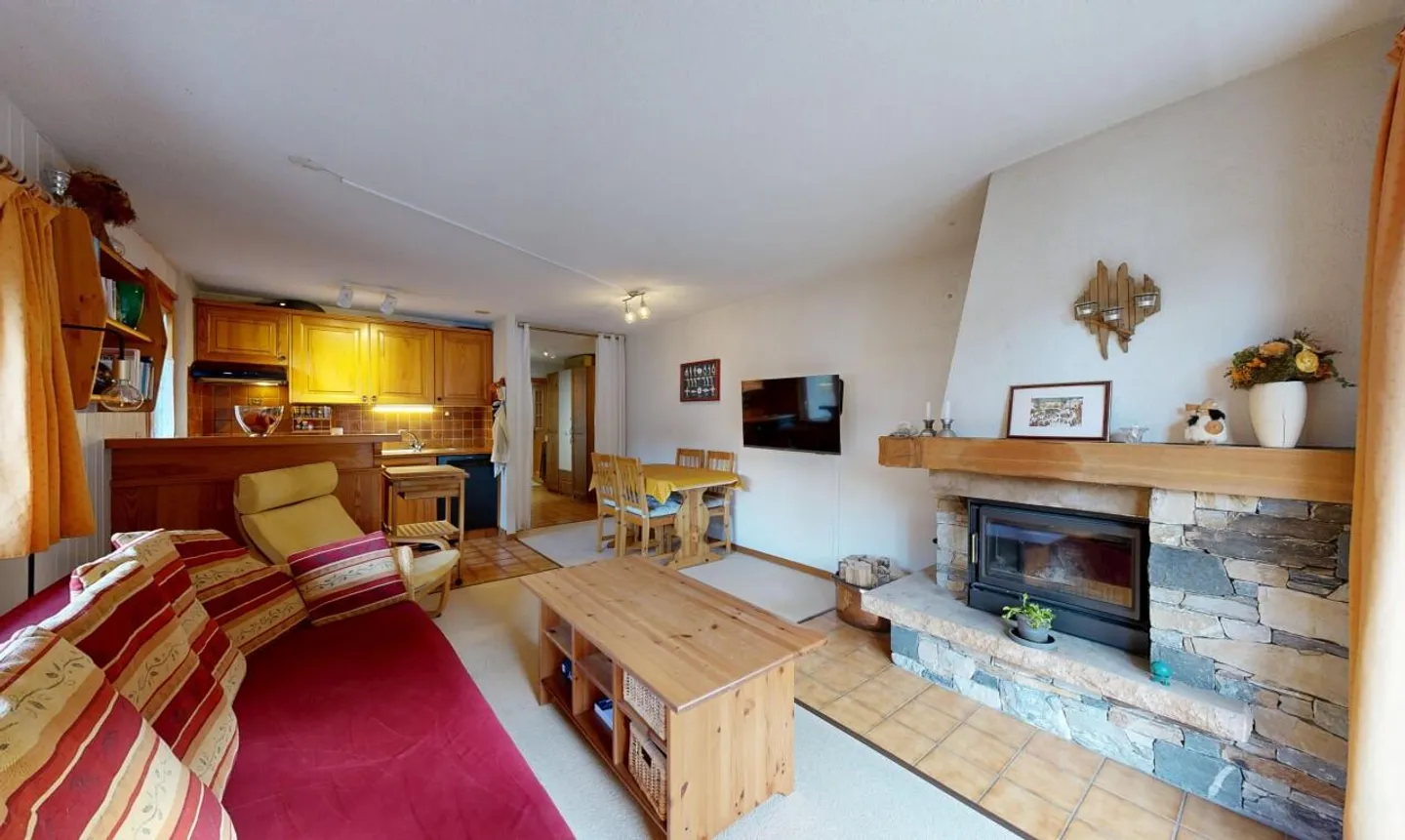 3.5-room apartment with mountain view and close to cable car - Photo 3 of 13