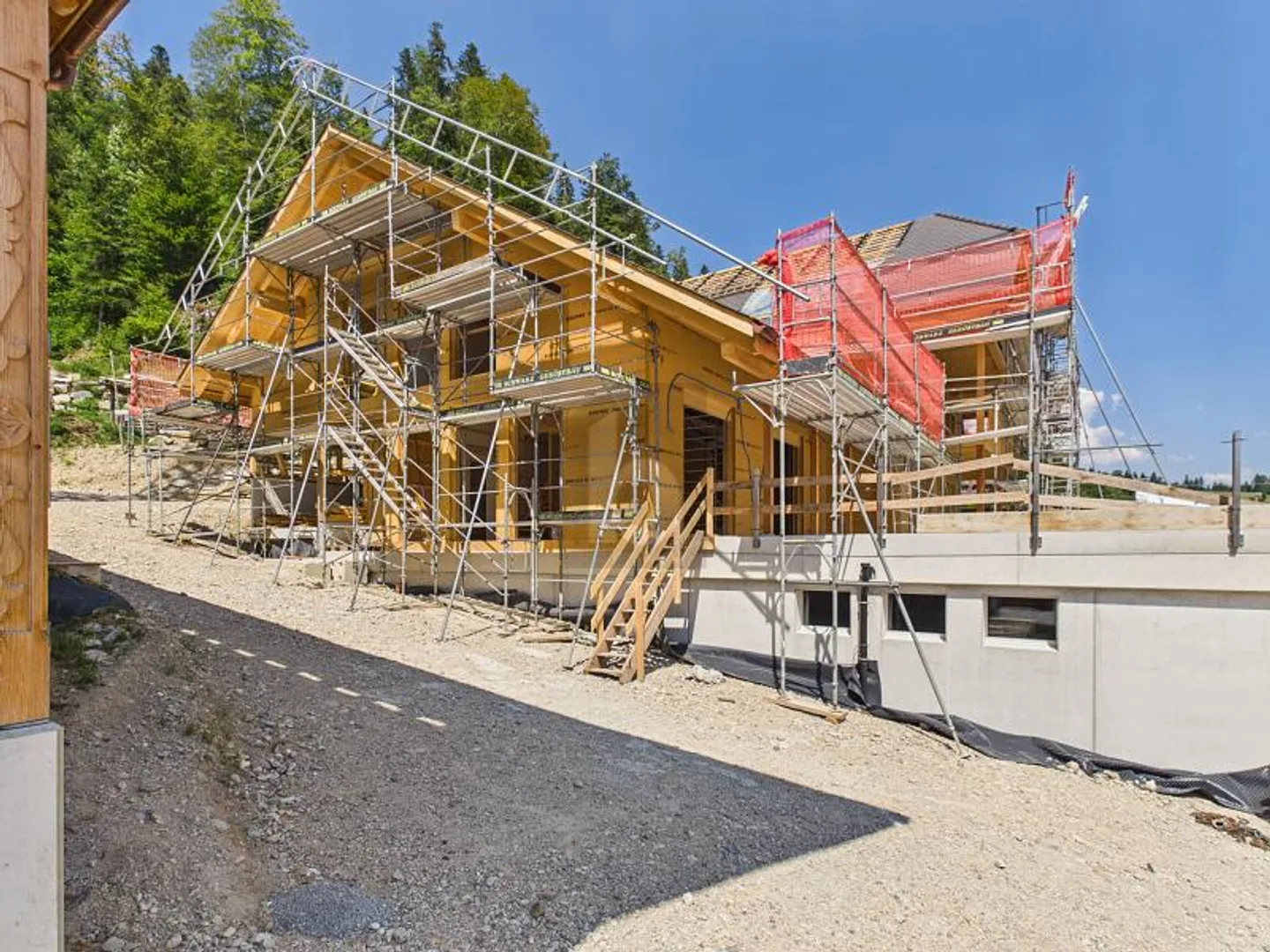 Moderne Maisonette mit Terrasse - Foto 2 von 6