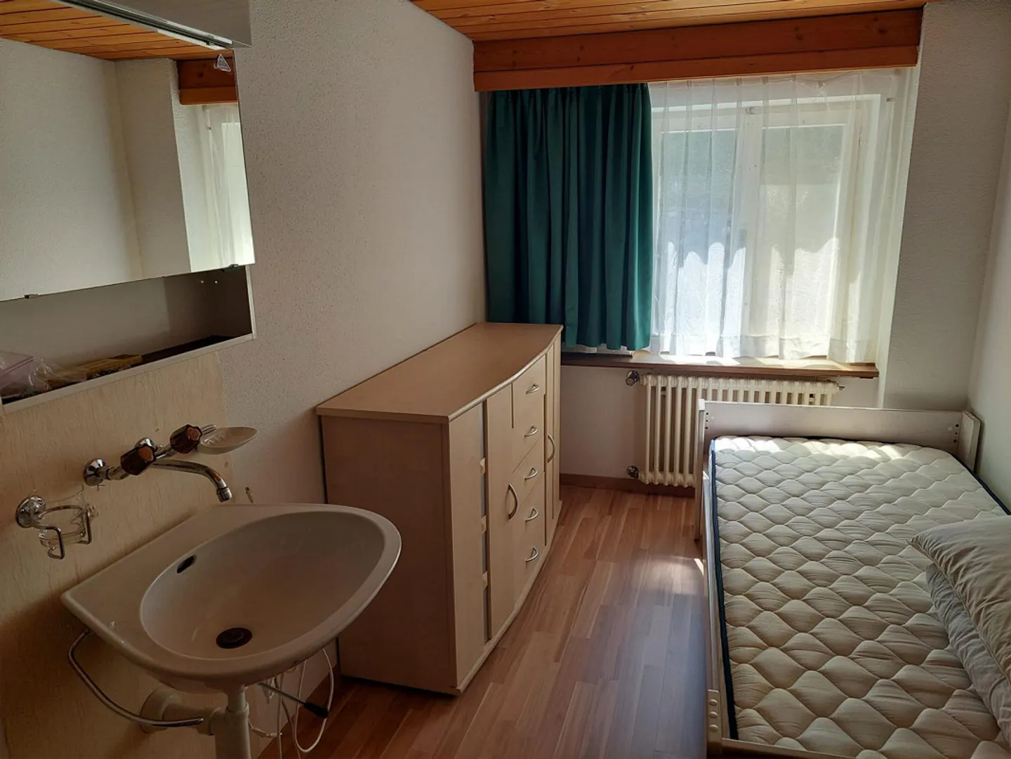Furnished Room - Photo 4 of 5
