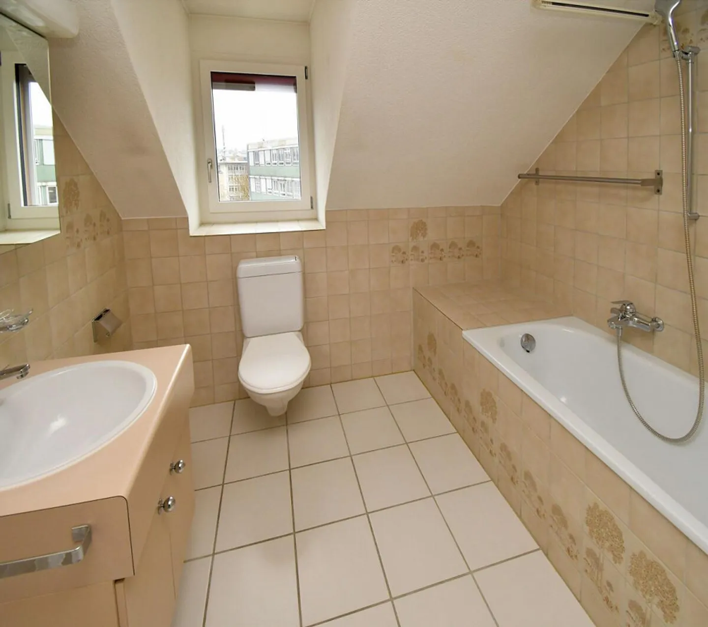 Un sogno di casa a Berna: moderno appartamento di 2,5 stanze con galleria e stile - Foto 10 di 11