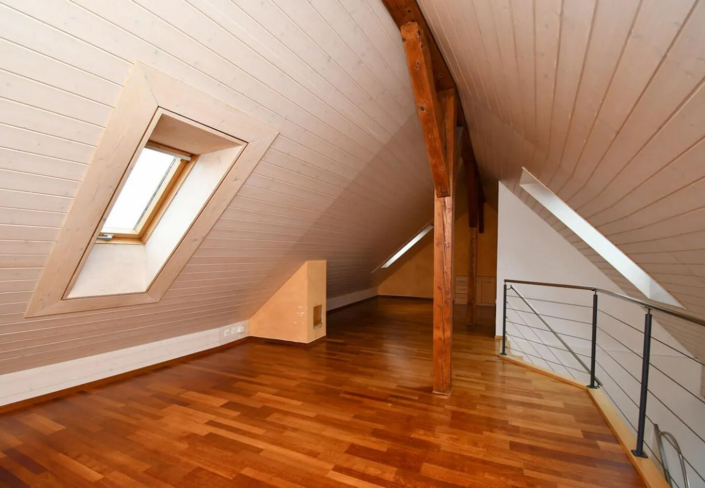 Un sogno di casa a Berna: moderno appartamento di 2,5 stanze con galleria e stile - Foto 8 di 11