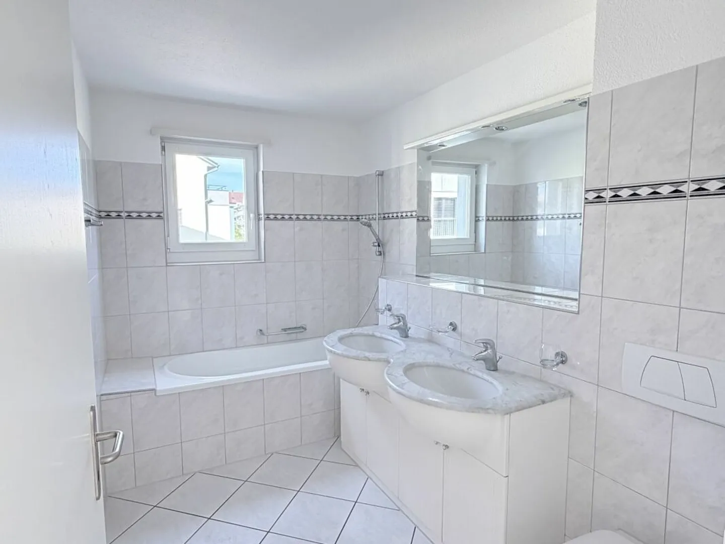 Appartement 3.5 pièces à proximité immédiate de la gare - Photo 3 sur 9