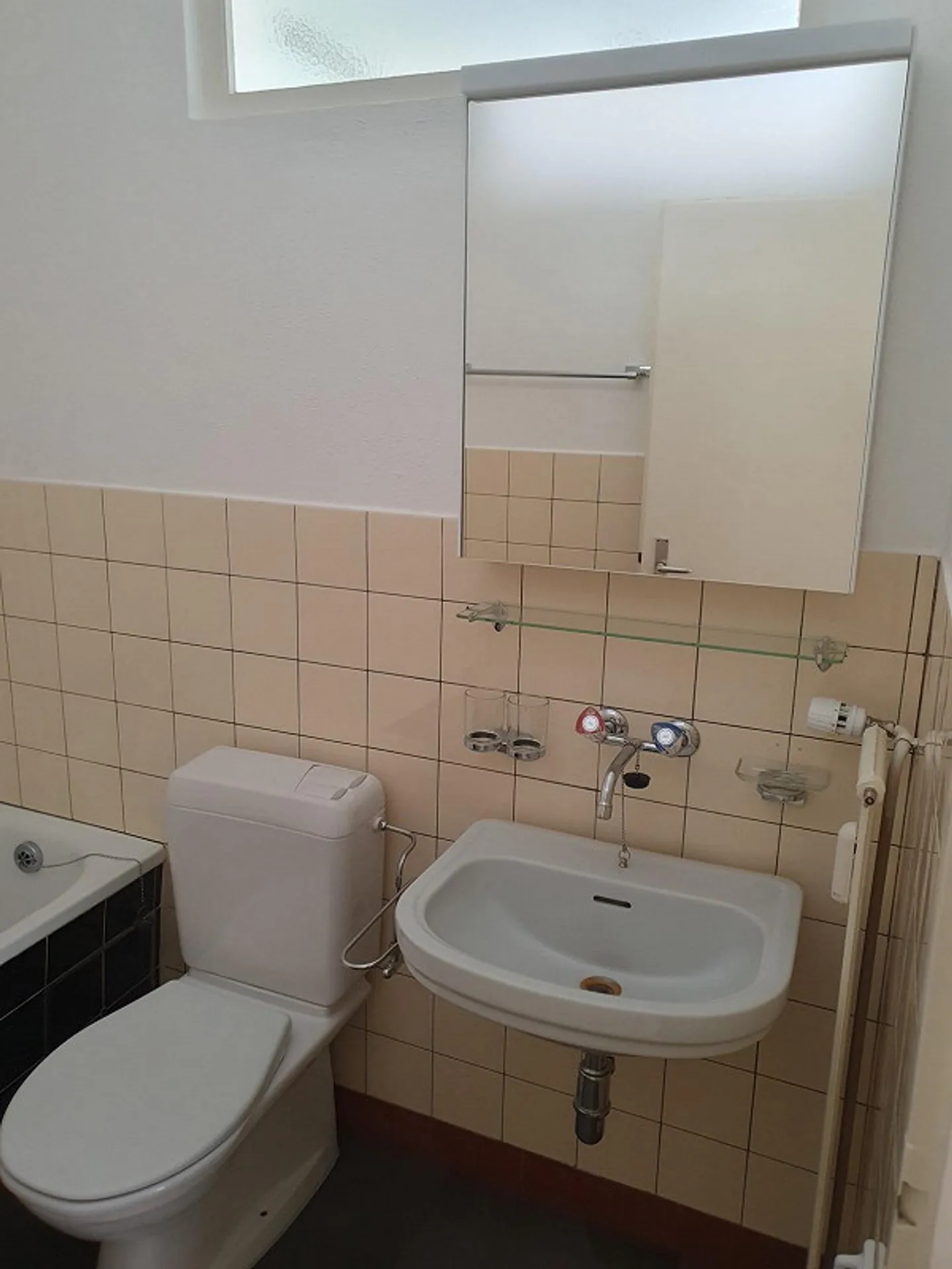 Appartamento affascinante in un vecchio edificio - Foto 6 di 8