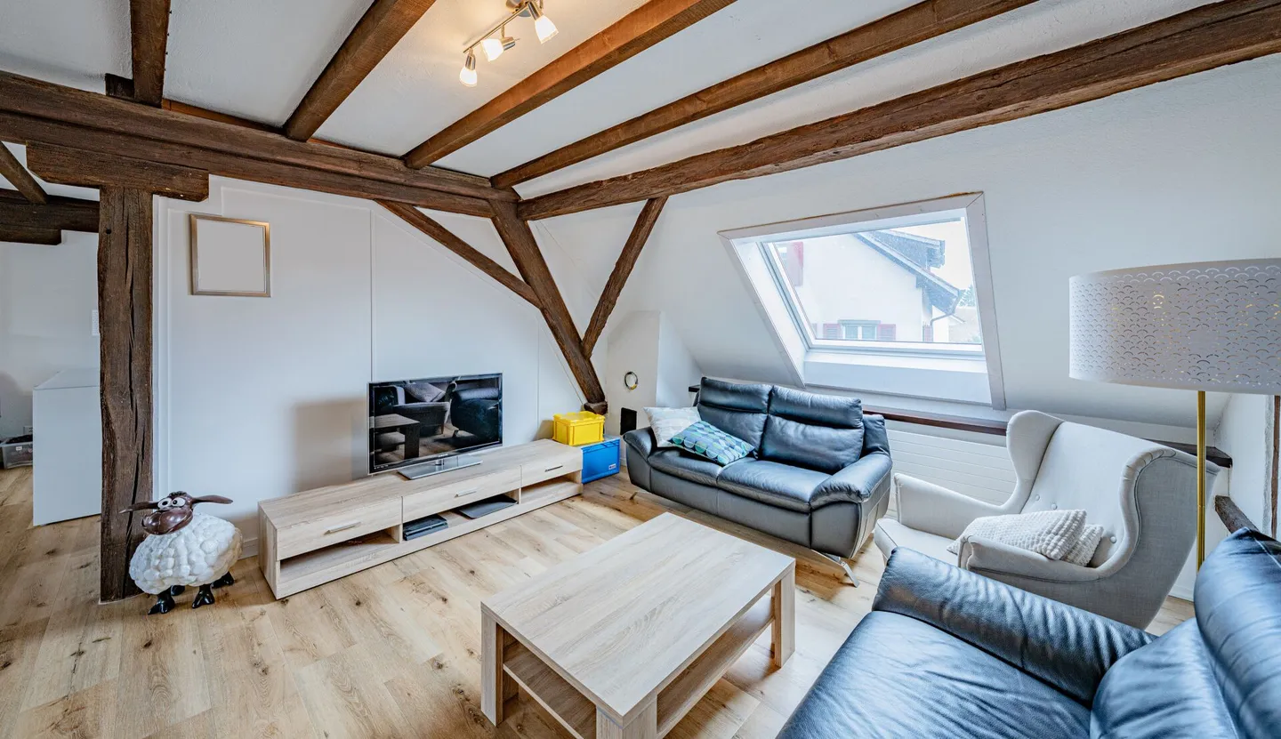 Maison avec histoire et potentiel de développement - Photo 3 sur 8