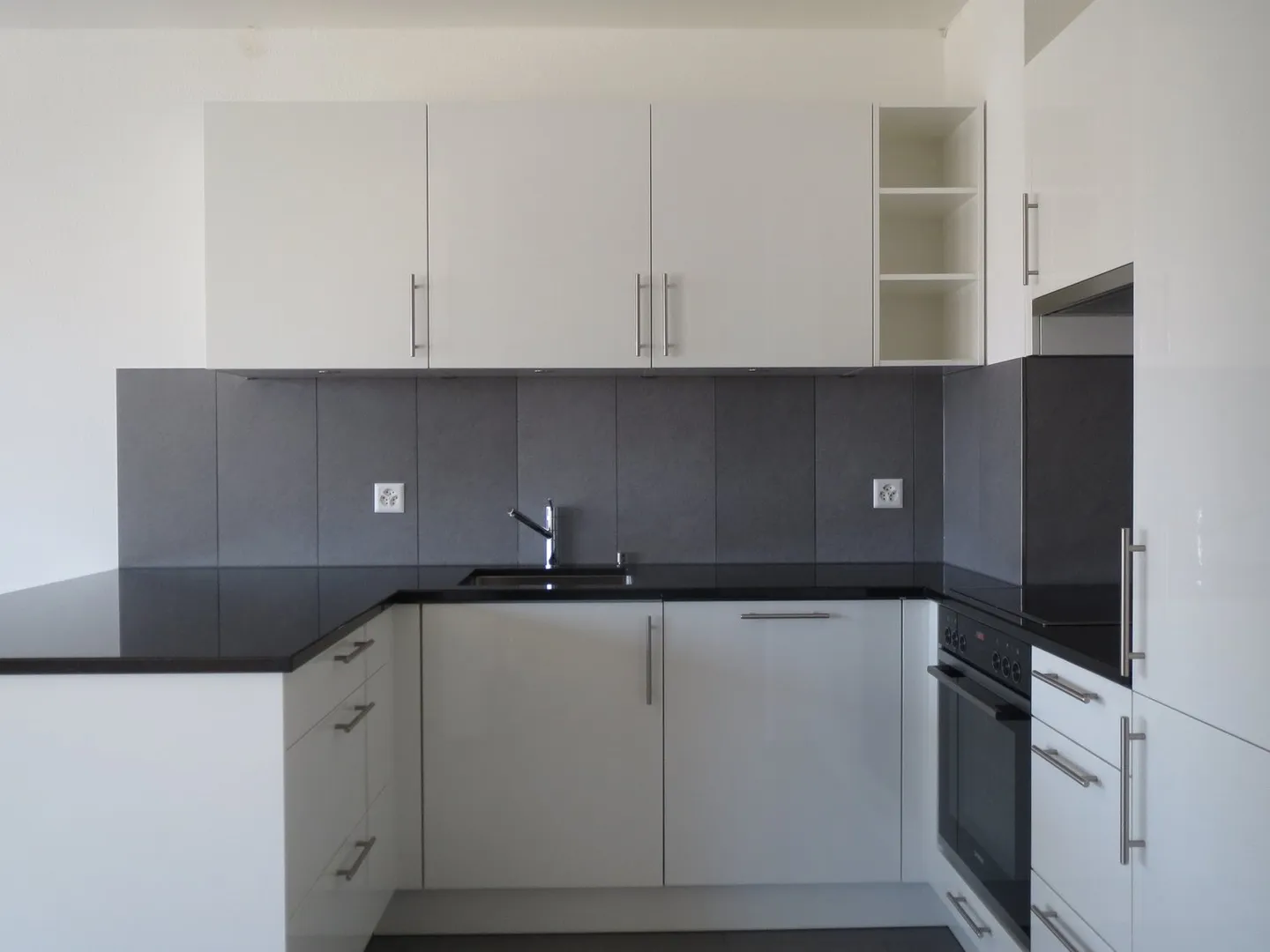 Beautiful, bright 3.5-room apartment - Photo 1 of 6