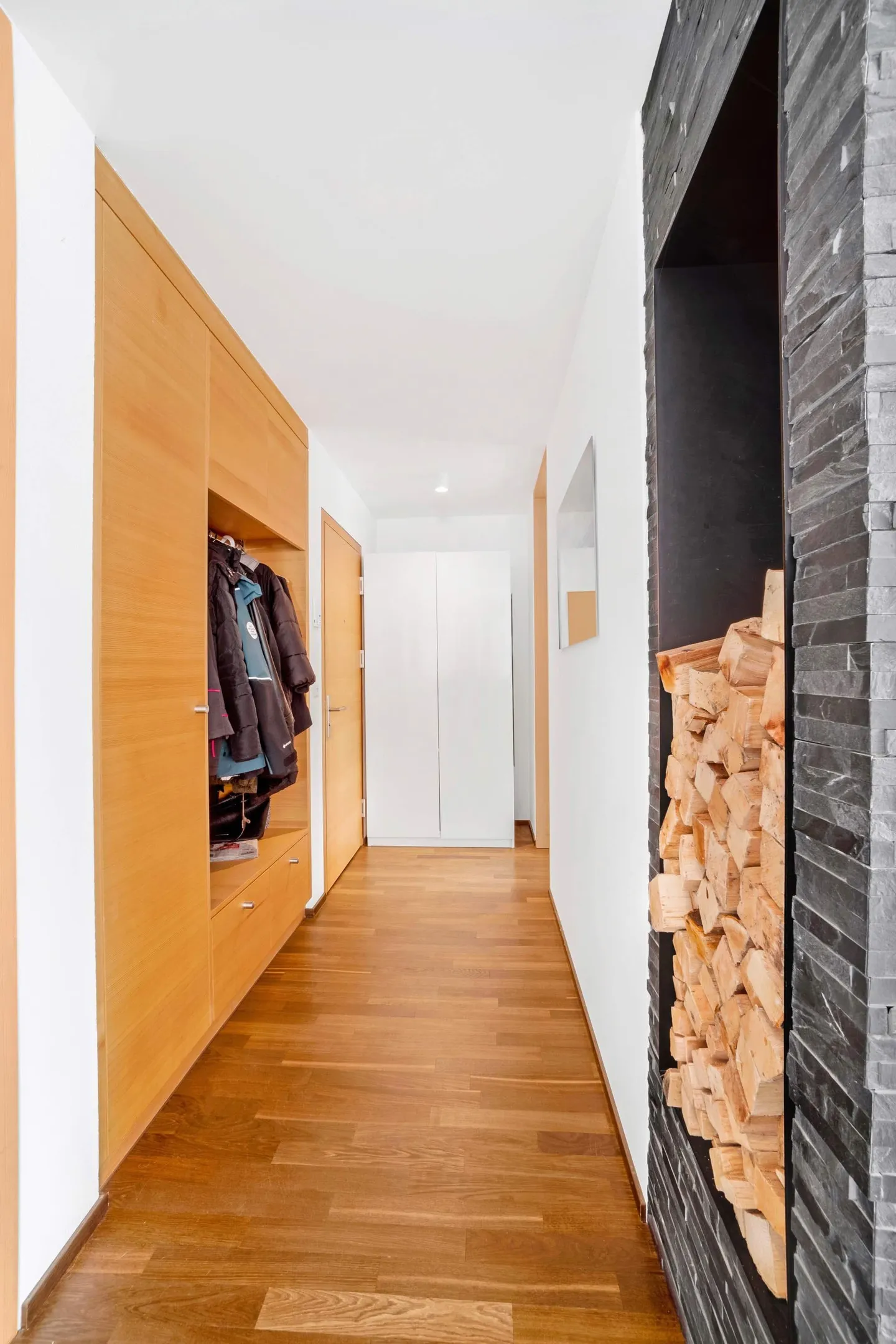 Modernes Apartment mit Bergblick - Foto 6 von 9