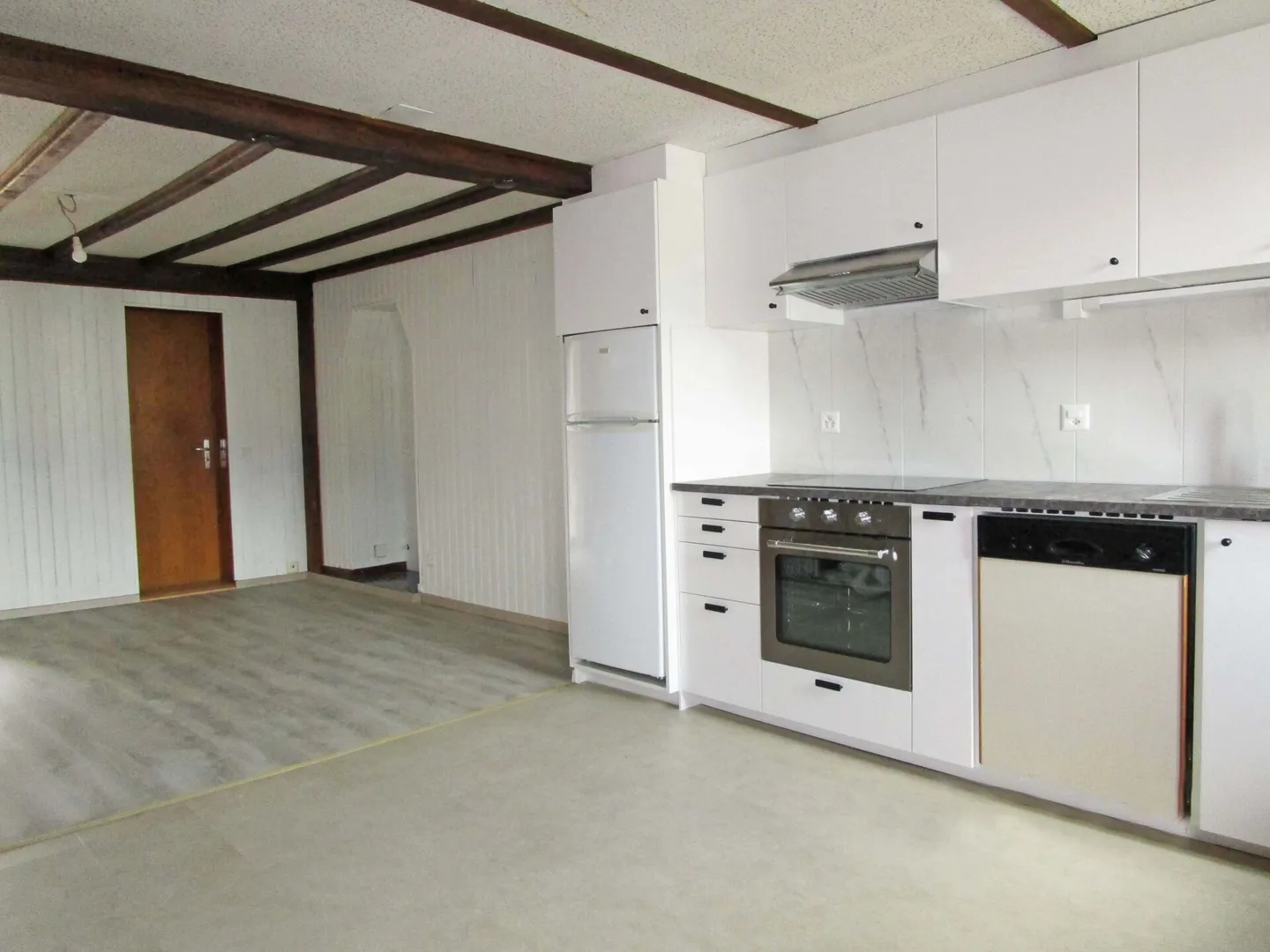 Appartamento 2,5 locali in una casa bifamiliare con terrazza XXL - Foto 1 di 9