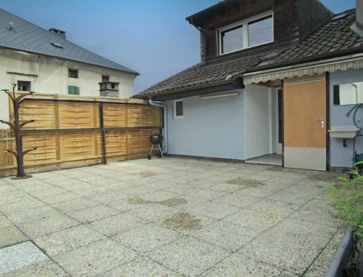 Appartamento 2,5 locali in una casa bifamiliare con terrazza XXL - Foto 7 di 9