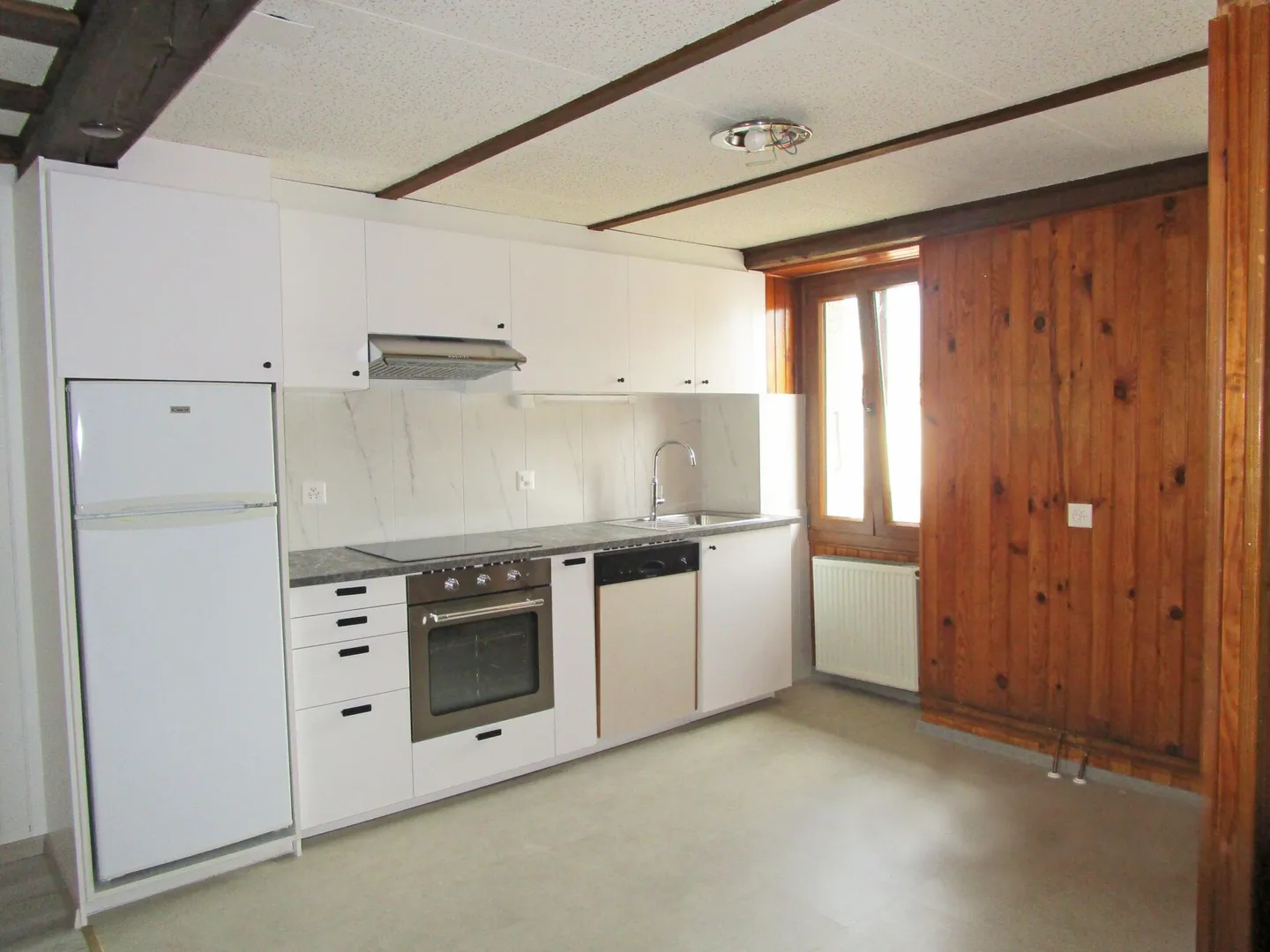 Appartamento 2,5 locali in una casa bifamiliare con terrazza XXL - Foto 4 di 9