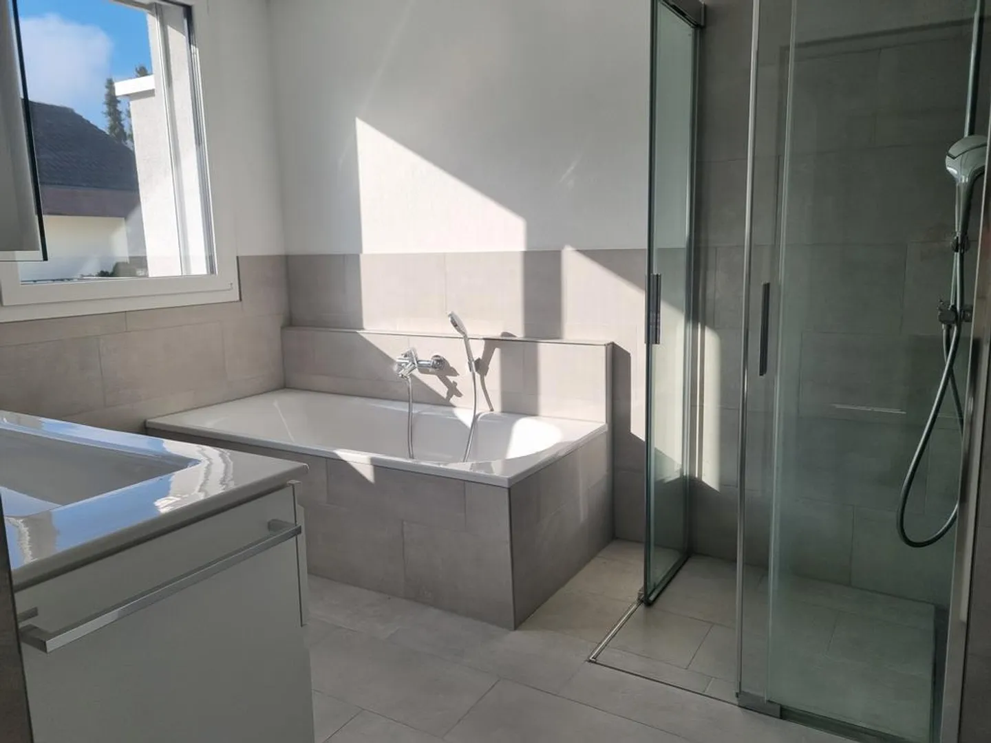 Geräumige Wohnung mit Sitzplatz - Foto 4 von 5