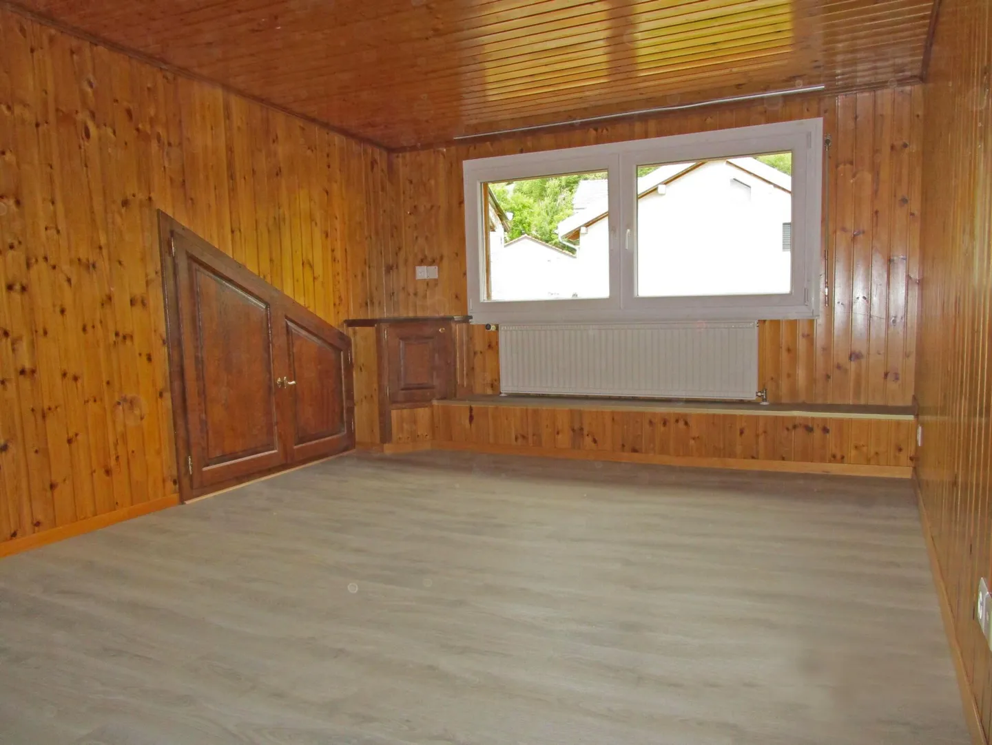 Appartamento 2,5 locali in una casa bifamiliare con terrazza XXL - Foto 6 di 9
