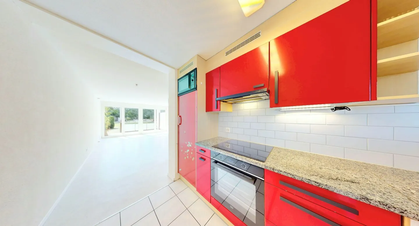 Vivre sur deux niveaux ! Charmante maisonette de 3,5 pièces avec vue sur la verdure - Photo 5 sur 16