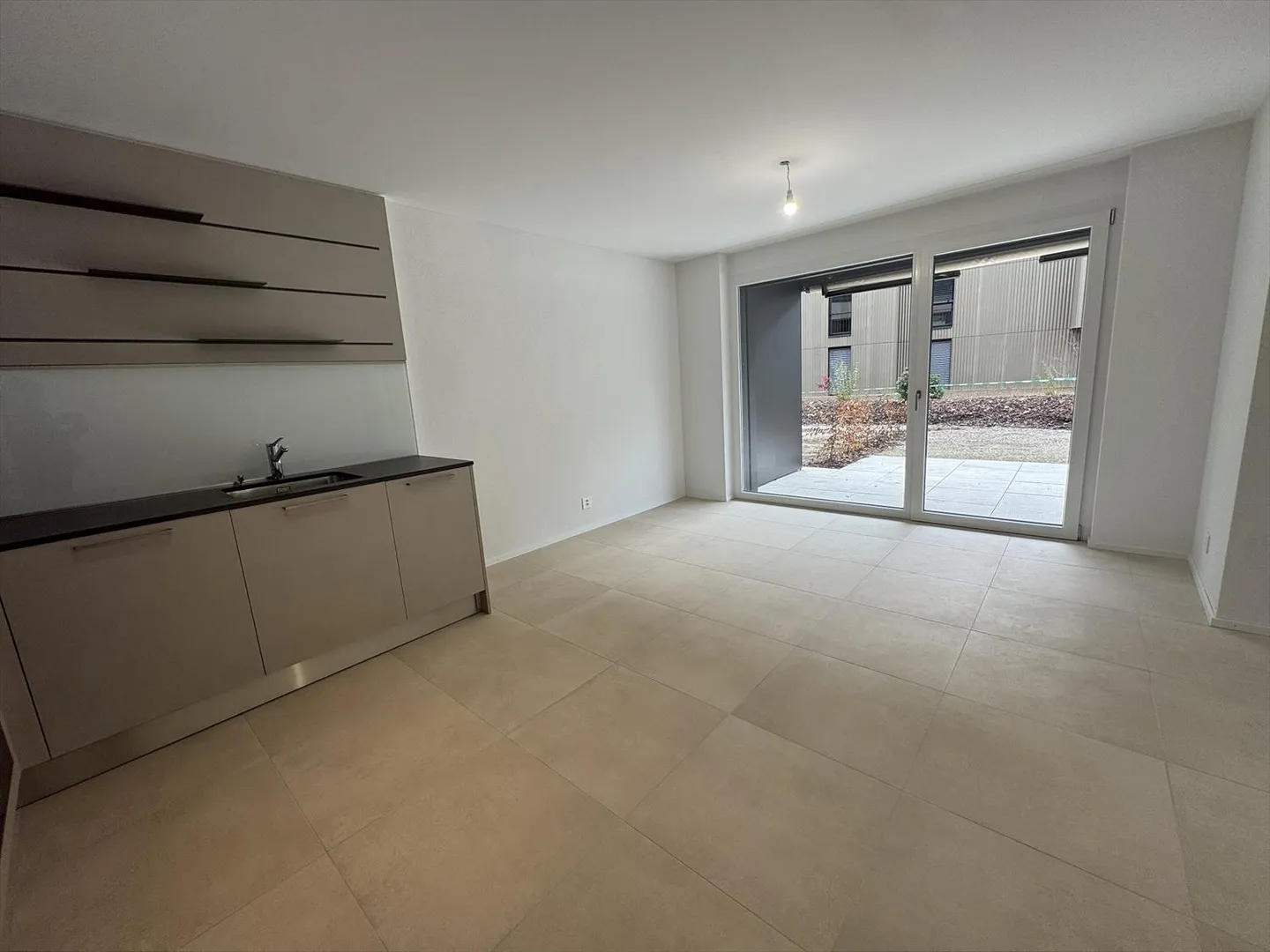 05649 - Appart. 3œ PCES - IMP. CHAMP-RIOND 18 - MATRAN - Foto 6 von 10