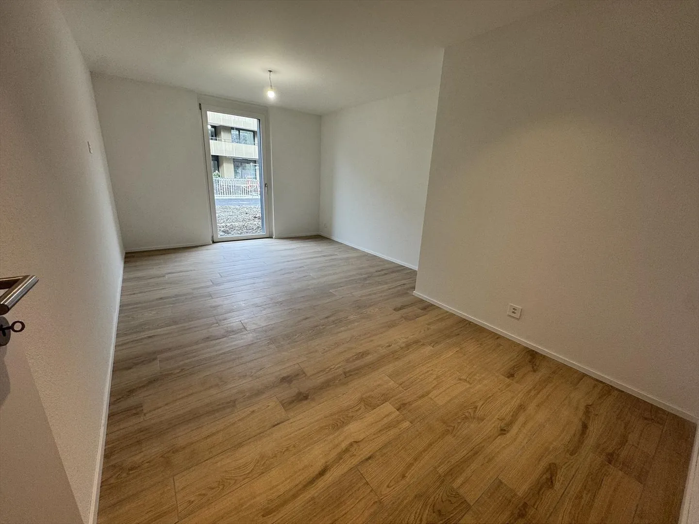 05649 - Appart. 3œ PCES - IMP. CHAMP-RIOND 18 - MATRAN - Foto 2 von 10