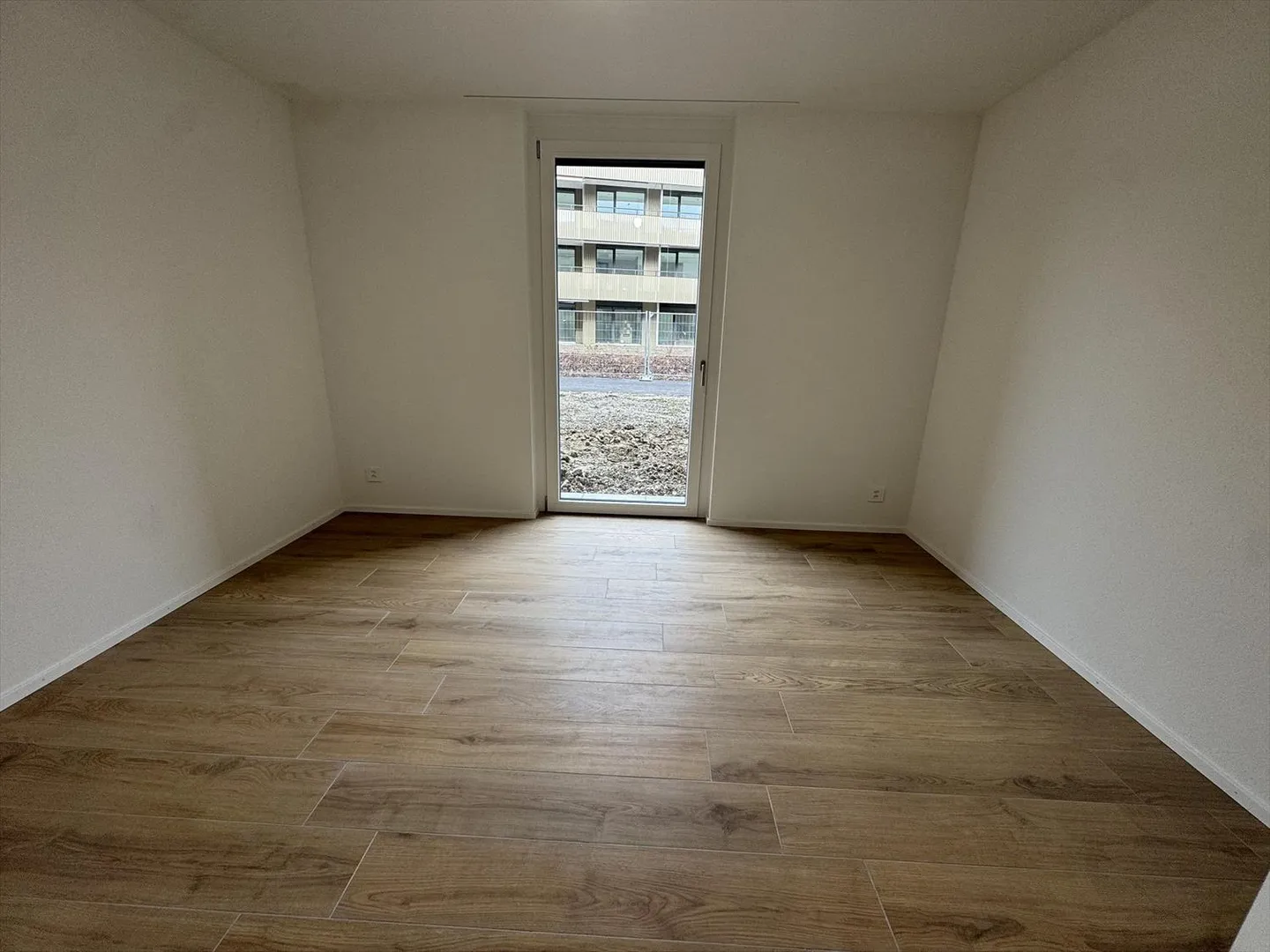 05649 - Appart. 3œ PCES - IMP. CHAMP-RIOND 18 - MATRAN - Foto 3 von 10