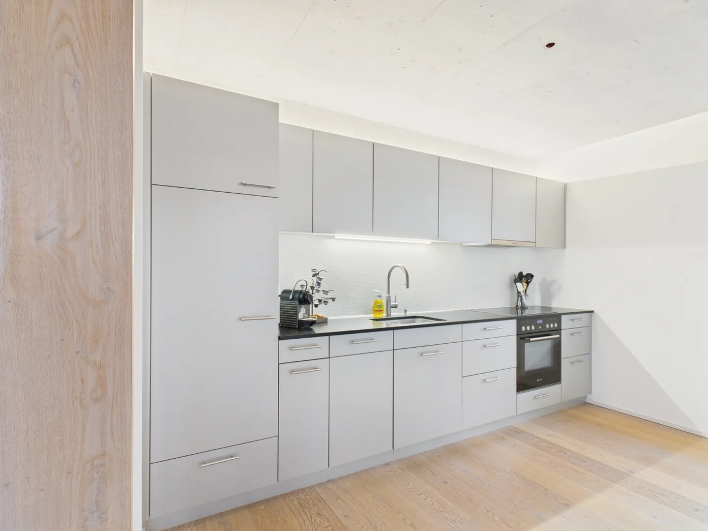 Appartement moderne de 2,5 pièces avec terrasse de jardin spacieuse à Vatt... - Photo 5 sur 12
