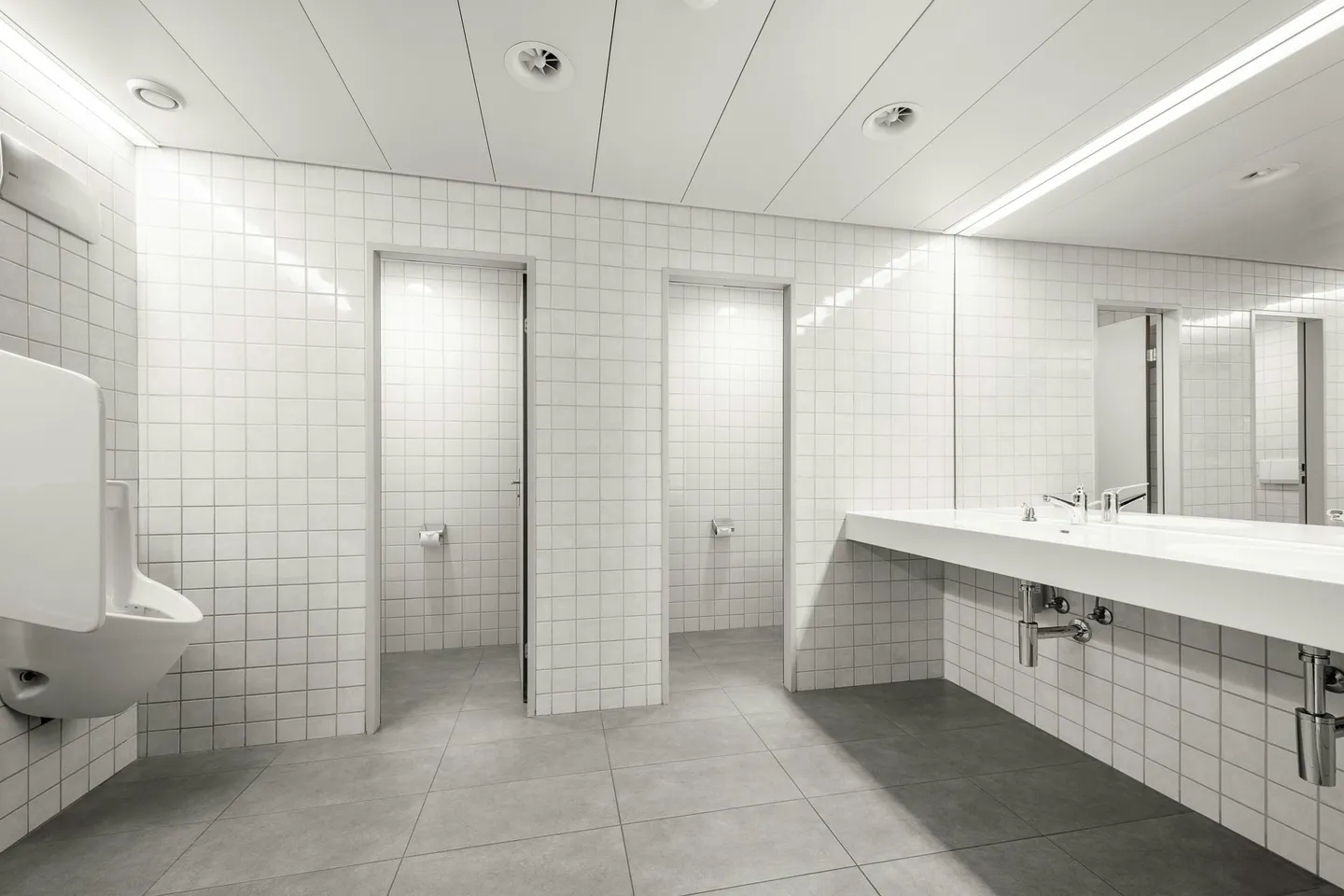 12 - 3'000m² Spazi per uffici sviluppati con vista sul lago - Foto 2 di 11