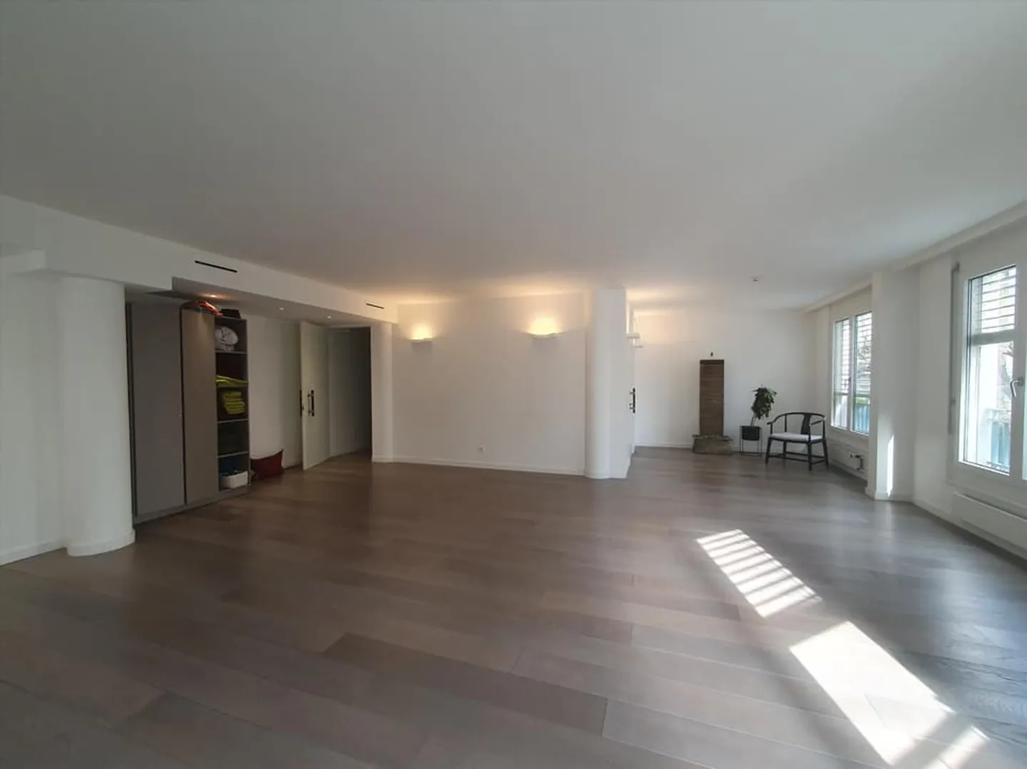 Professional surface of 401 m2 - Photo 4 of 13