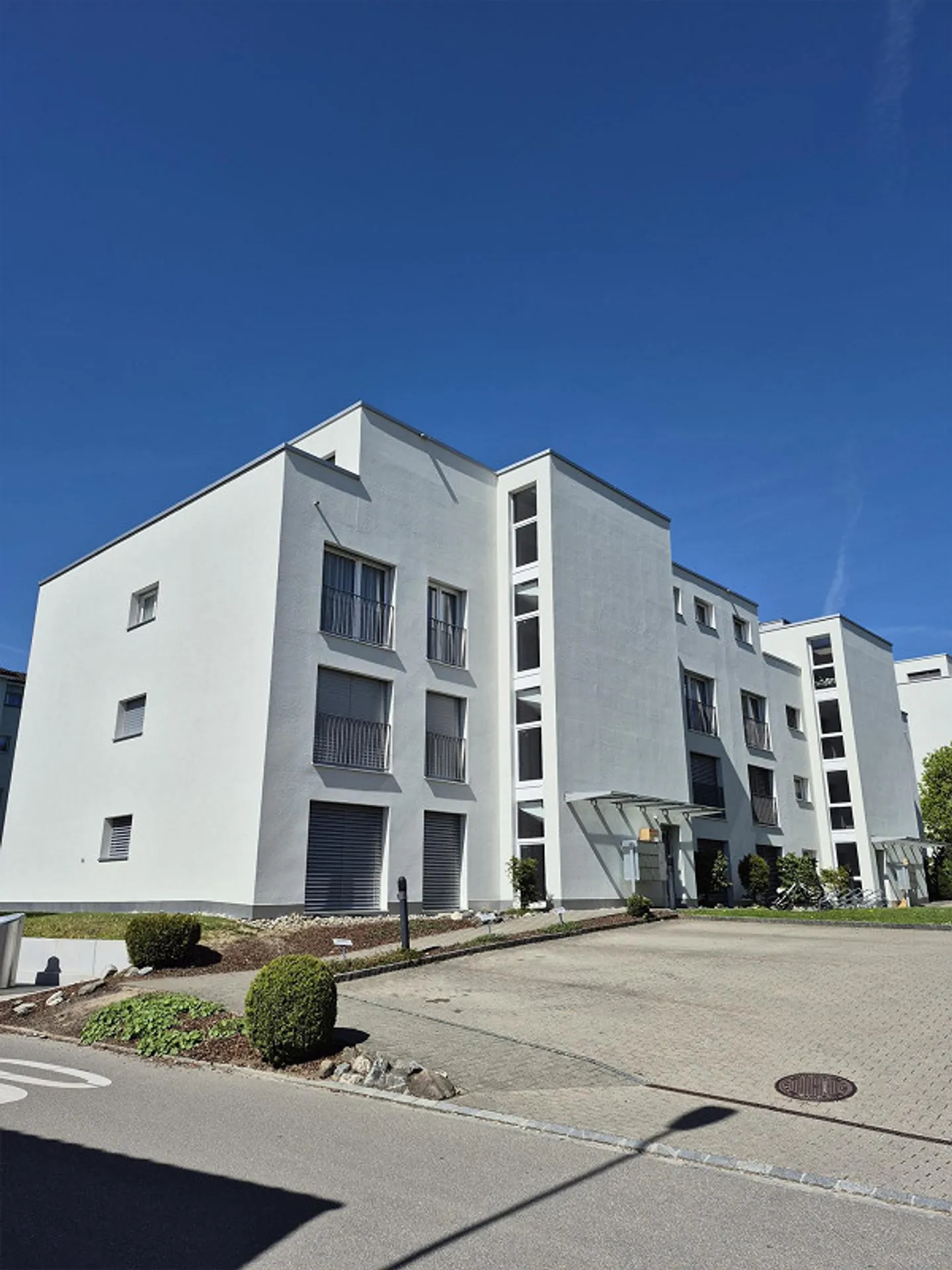 Stilvolle Wohnung in Oberuzwil - Foto 2 von 13