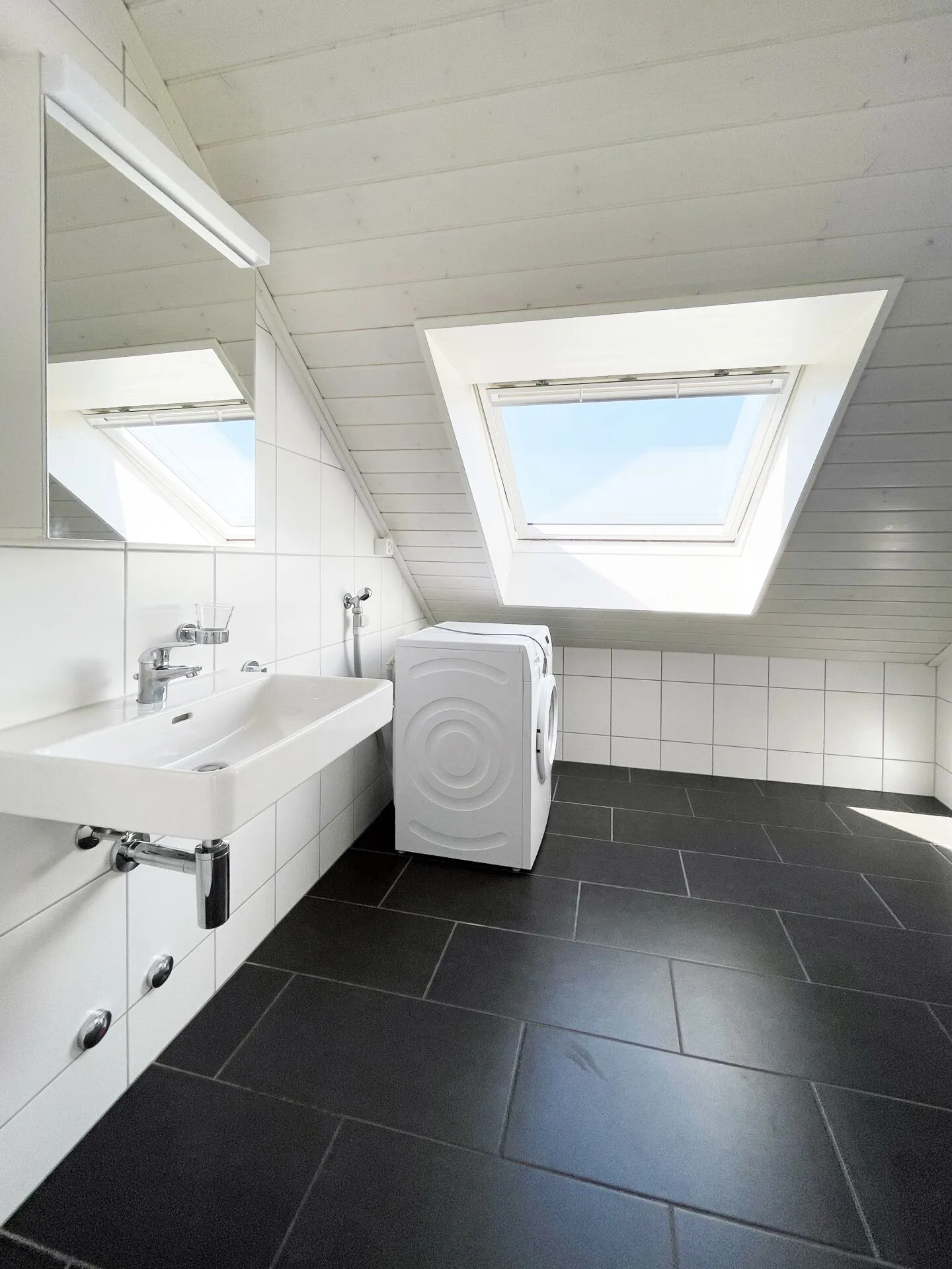 Dachwohnung in renoviertem Jugendstilhaus - Foto 13 von 24