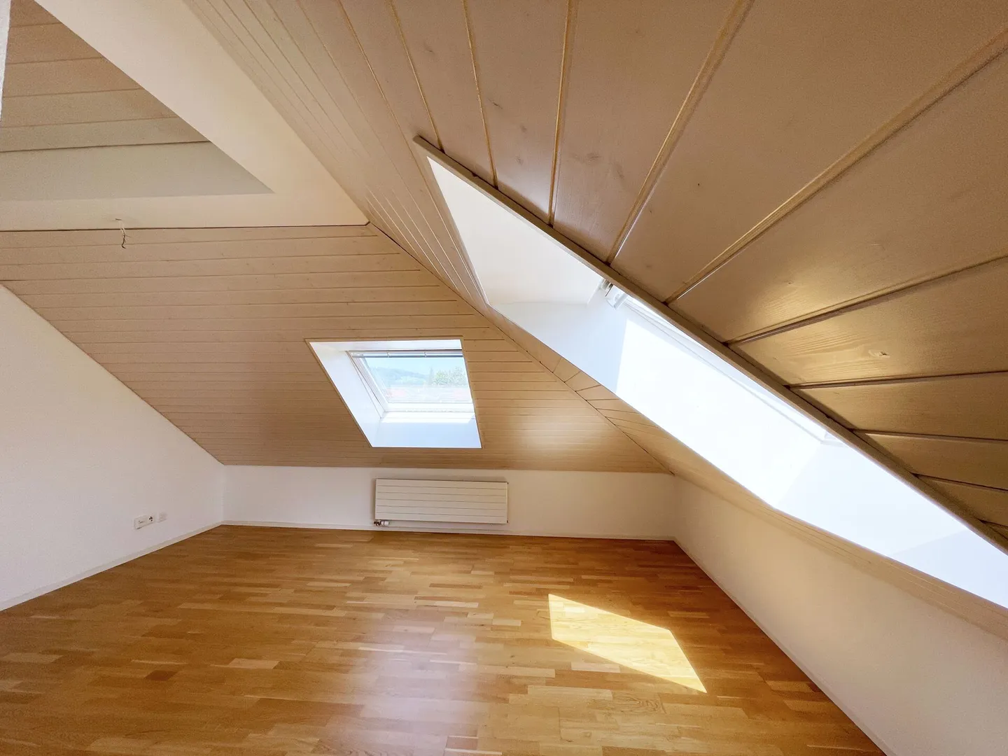 Dachwohnung in renoviertem Jugendstilhaus - Foto 16 von 24