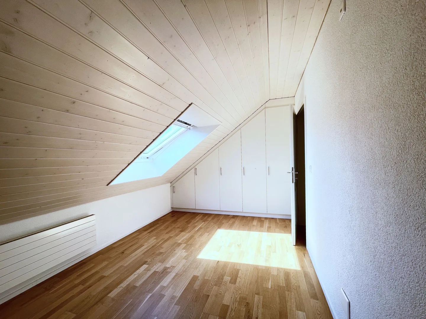 Dachwohnung in renoviertem Jugendstilhaus - Foto 18 von 24