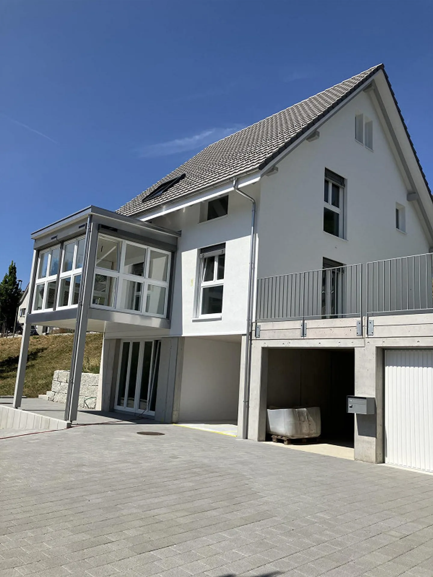 For Sale 4 Detached Houses in Läufelfingen - Photo 1 of 20