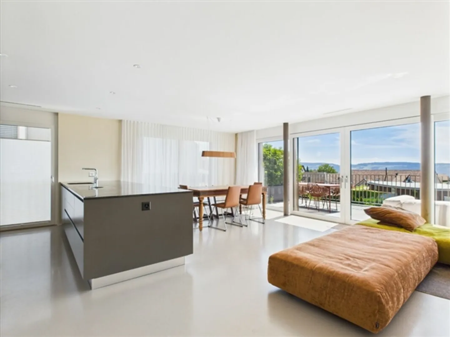 Vivre avec style - Moderne, lumineux et de haute qualité - Photo 1 sur 8